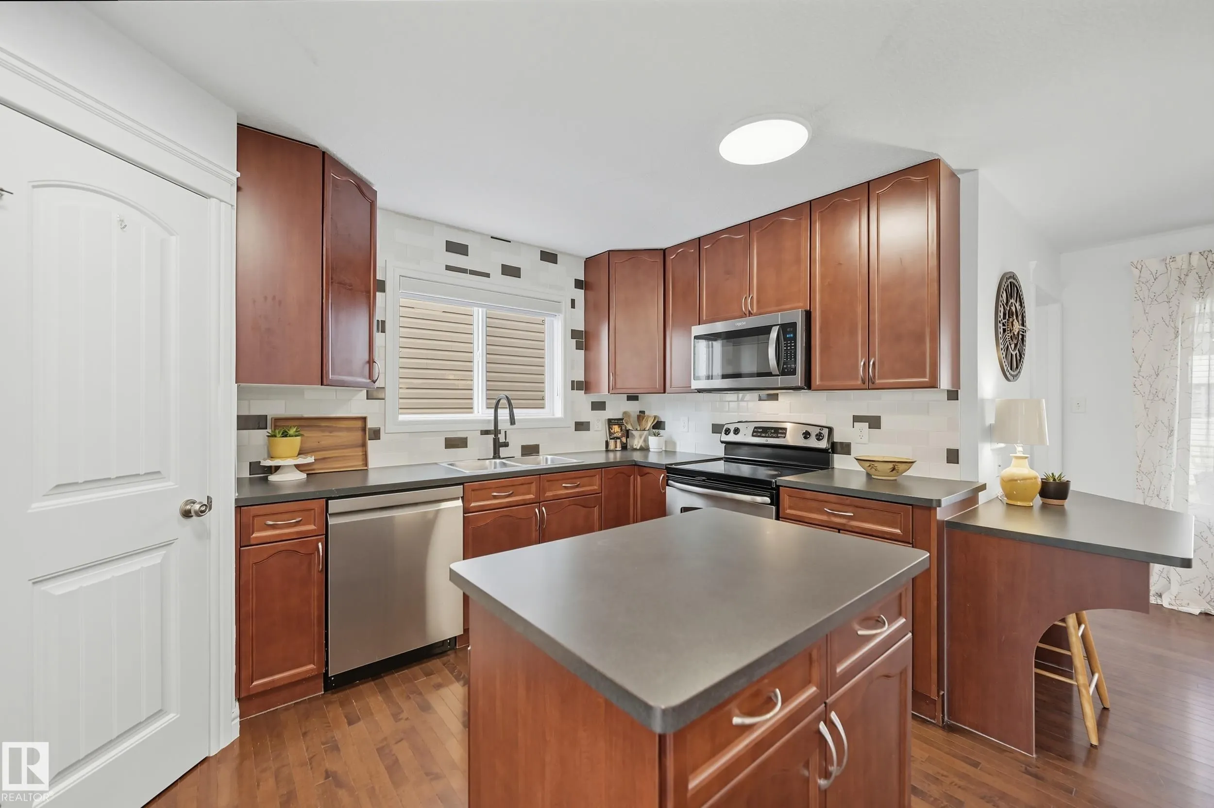 254 SUNCREST Road