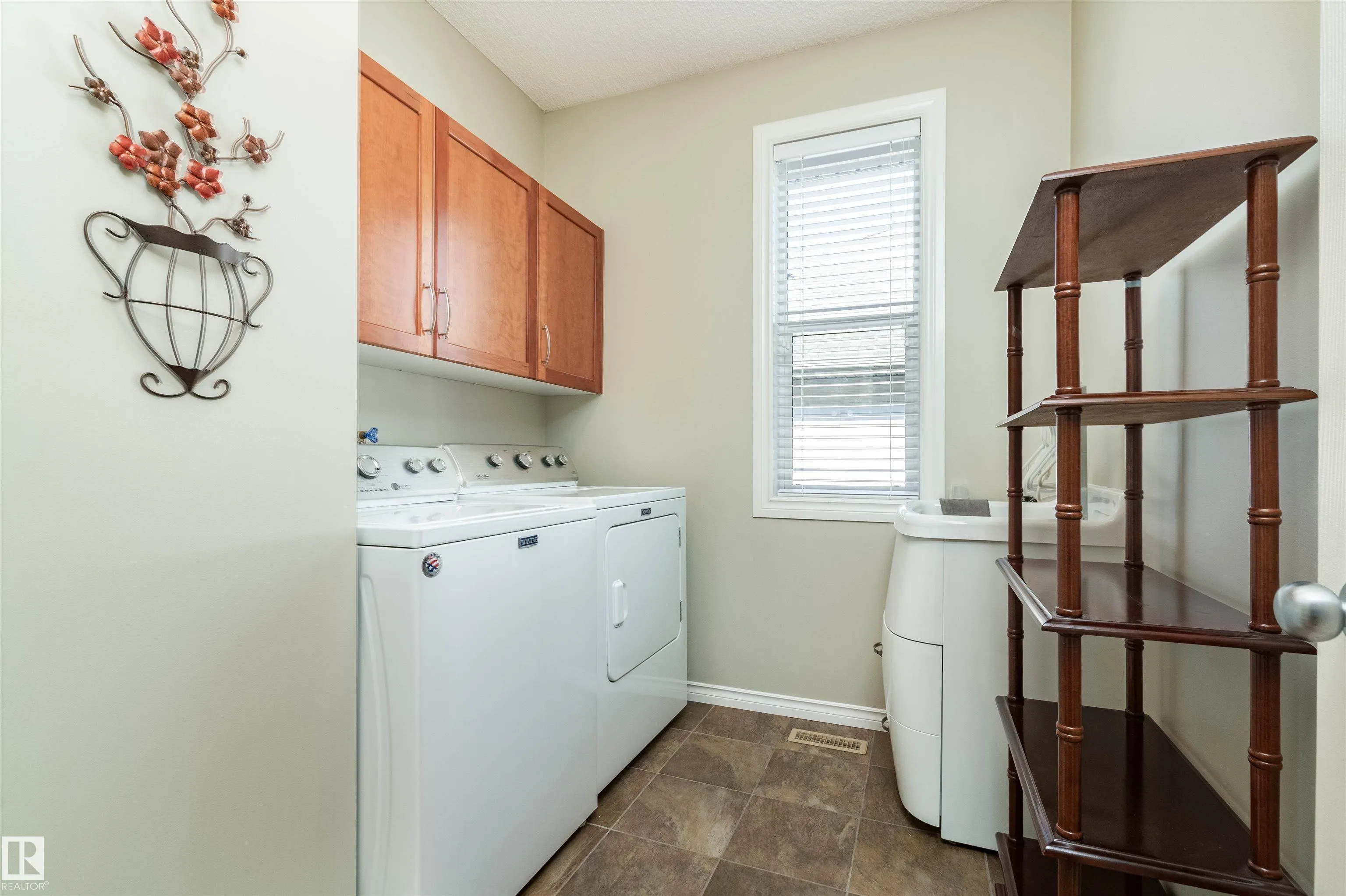 287 RIDGELAND Crescent