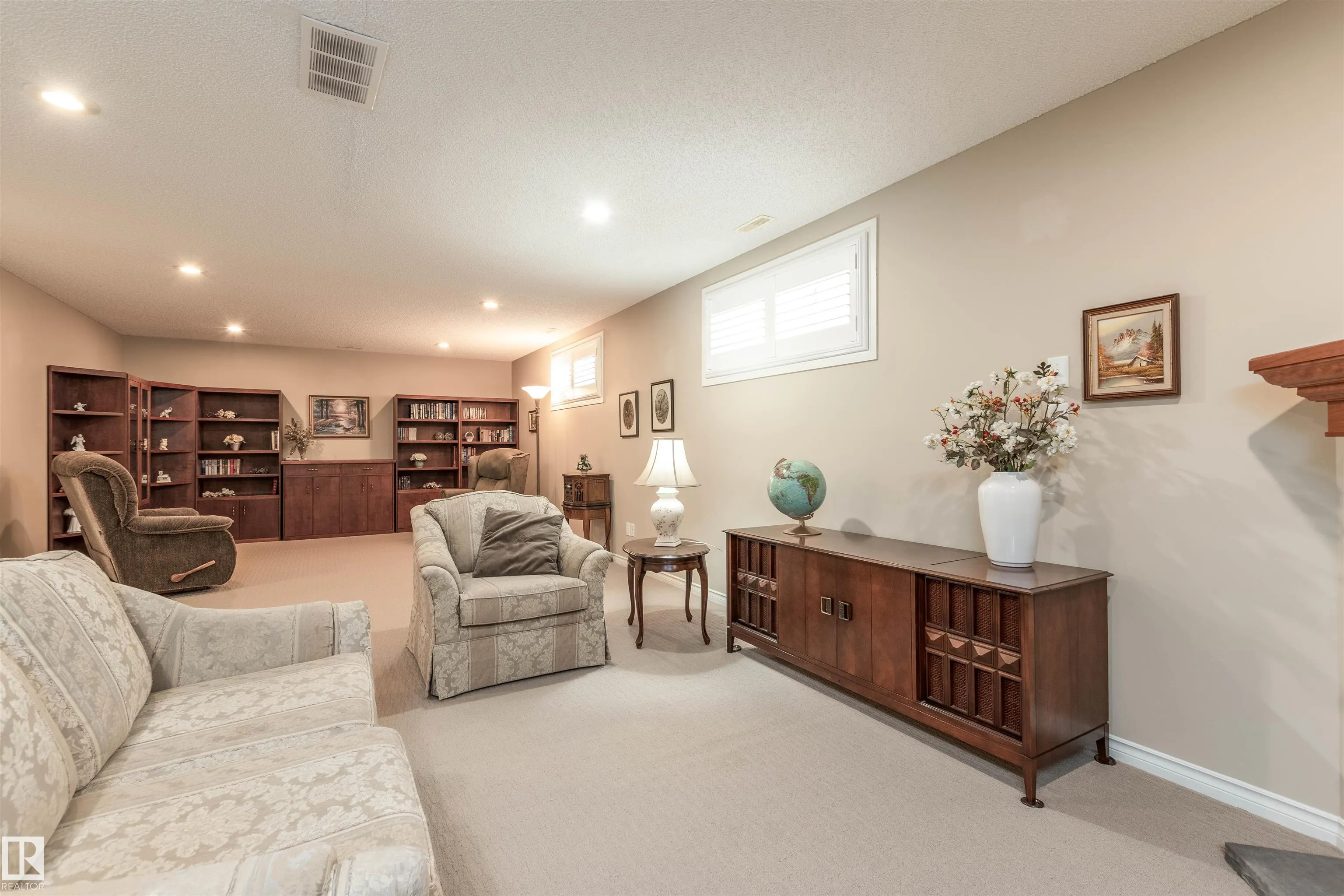 287 RIDGELAND Crescent