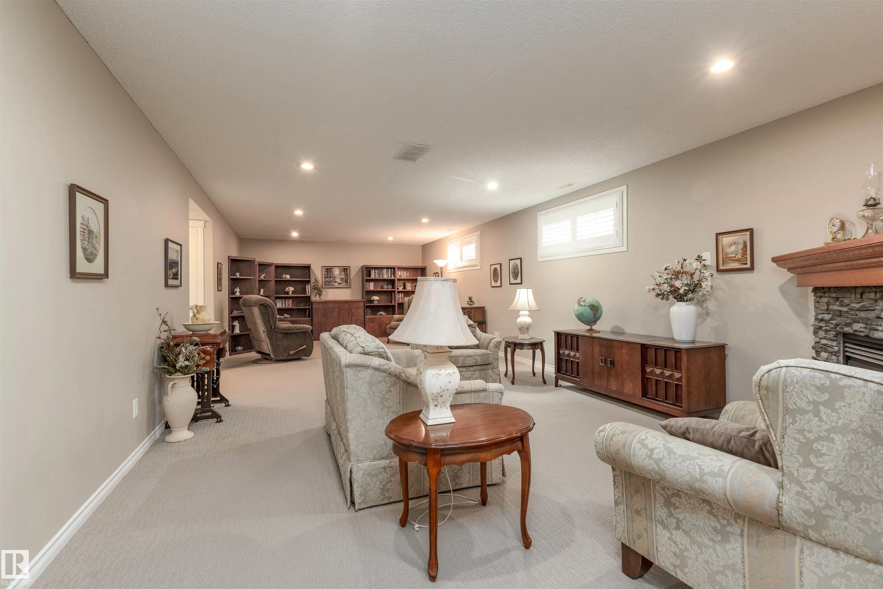 287 RIDGELAND Crescent