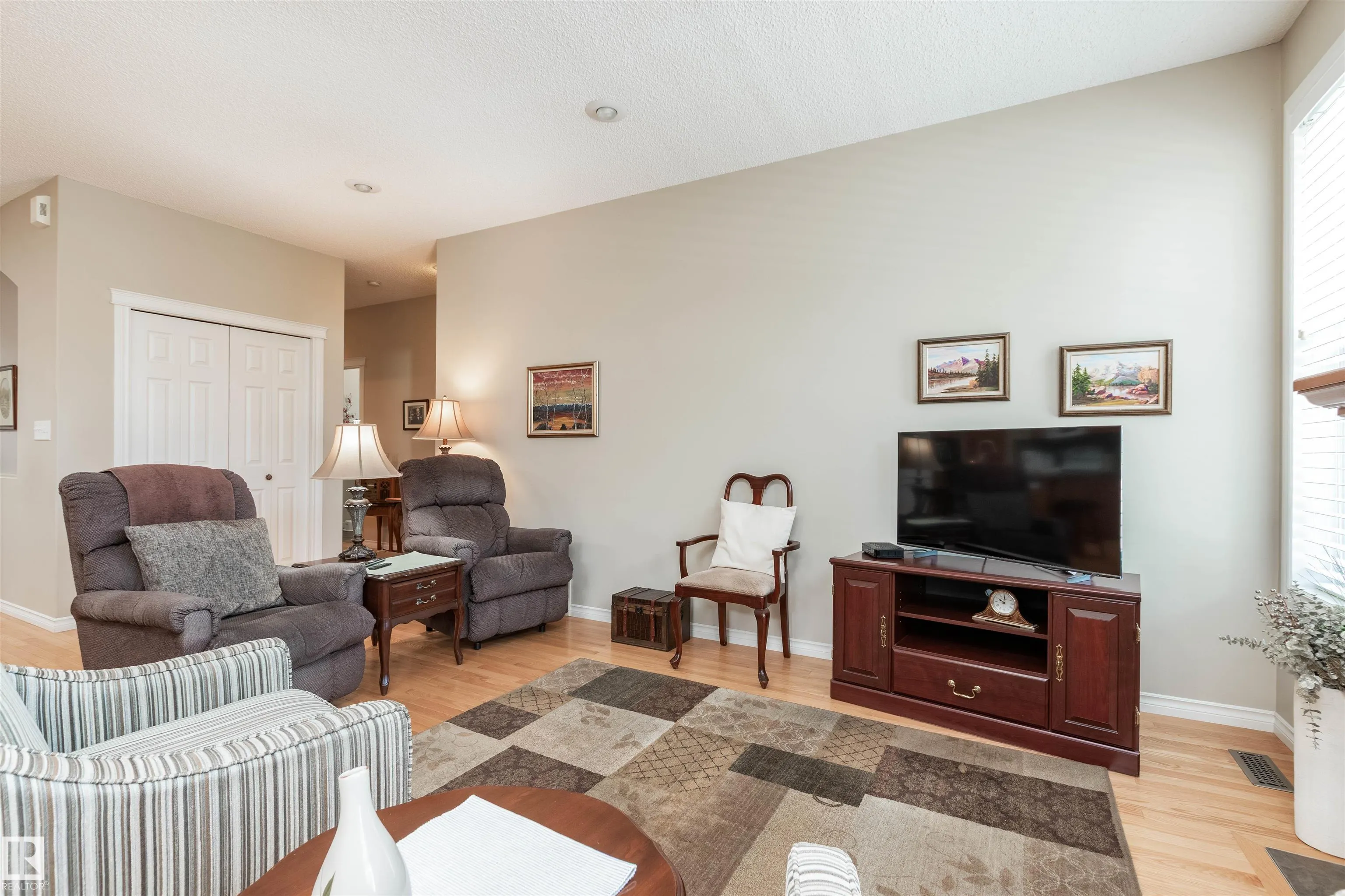 287 RIDGELAND Crescent