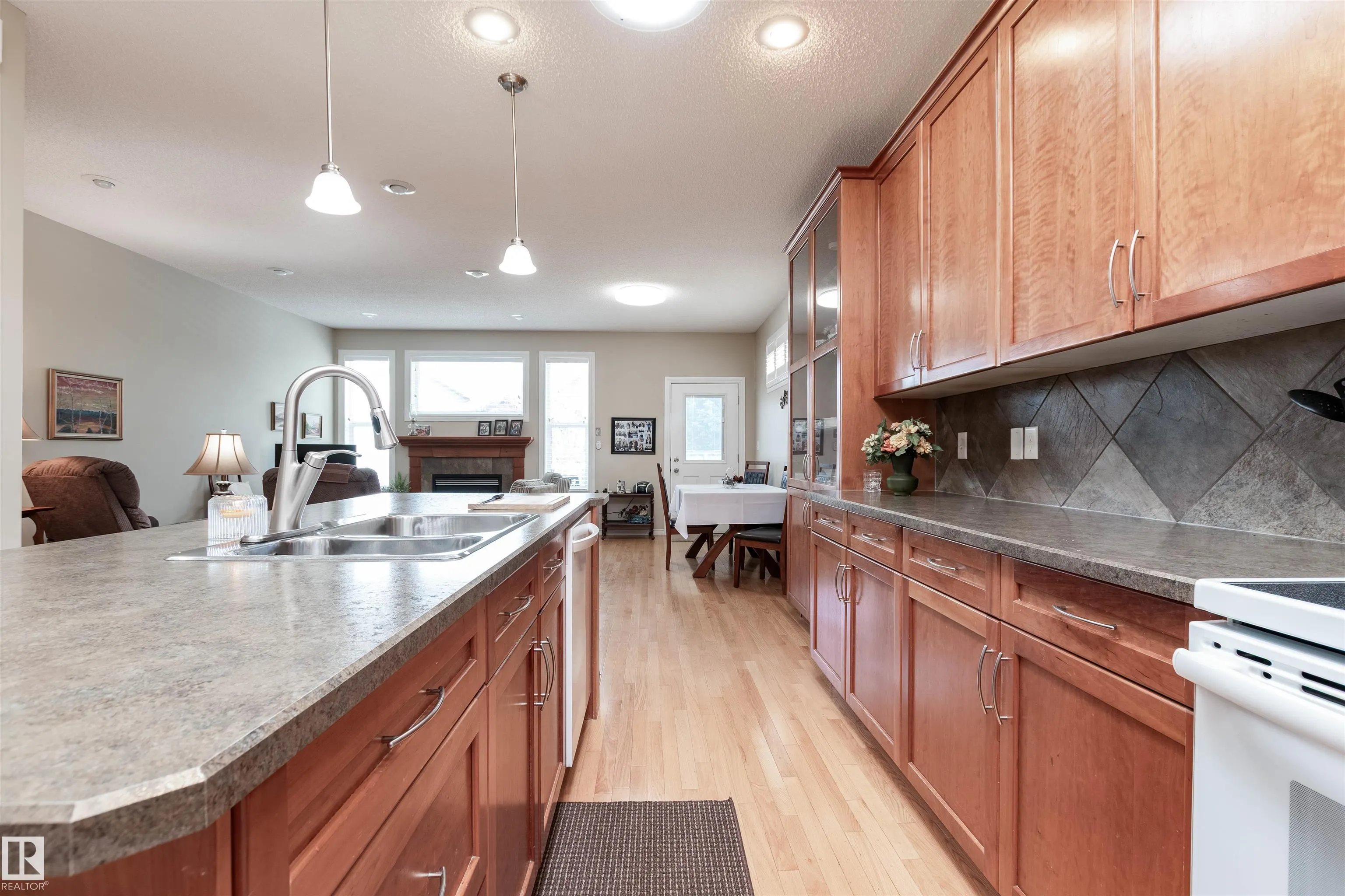 287 RIDGELAND Crescent