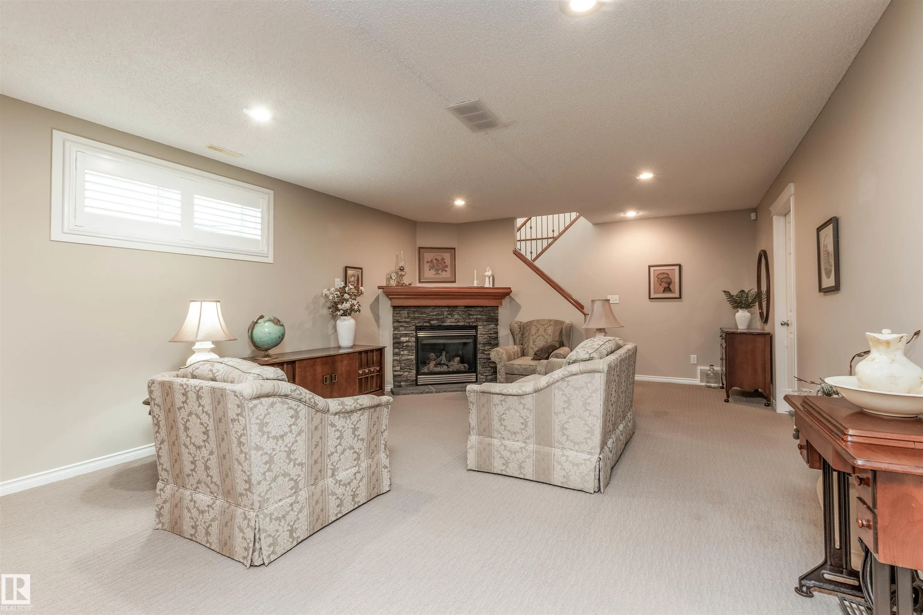 287 RIDGELAND Crescent