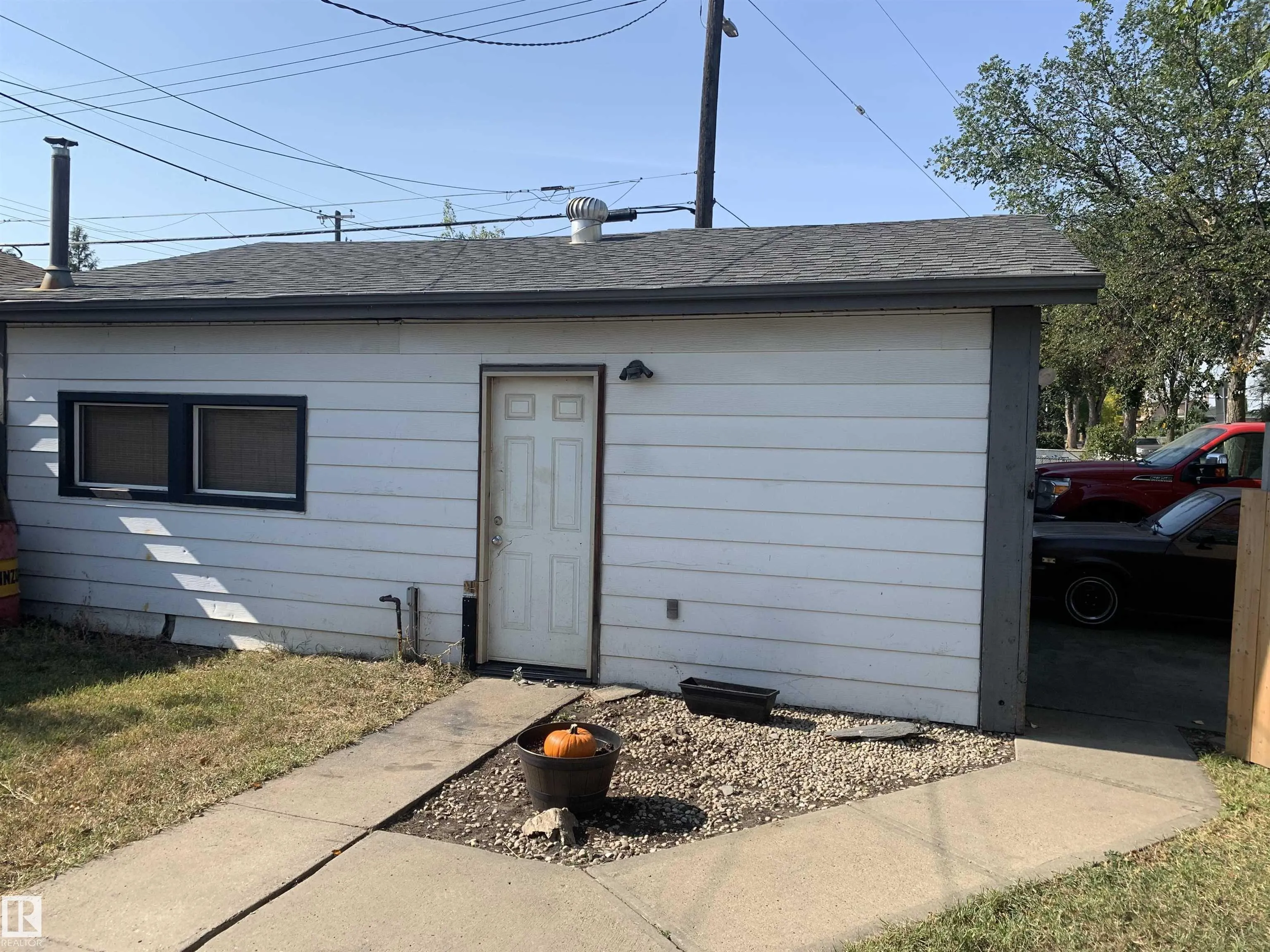 13003 129 Avenue