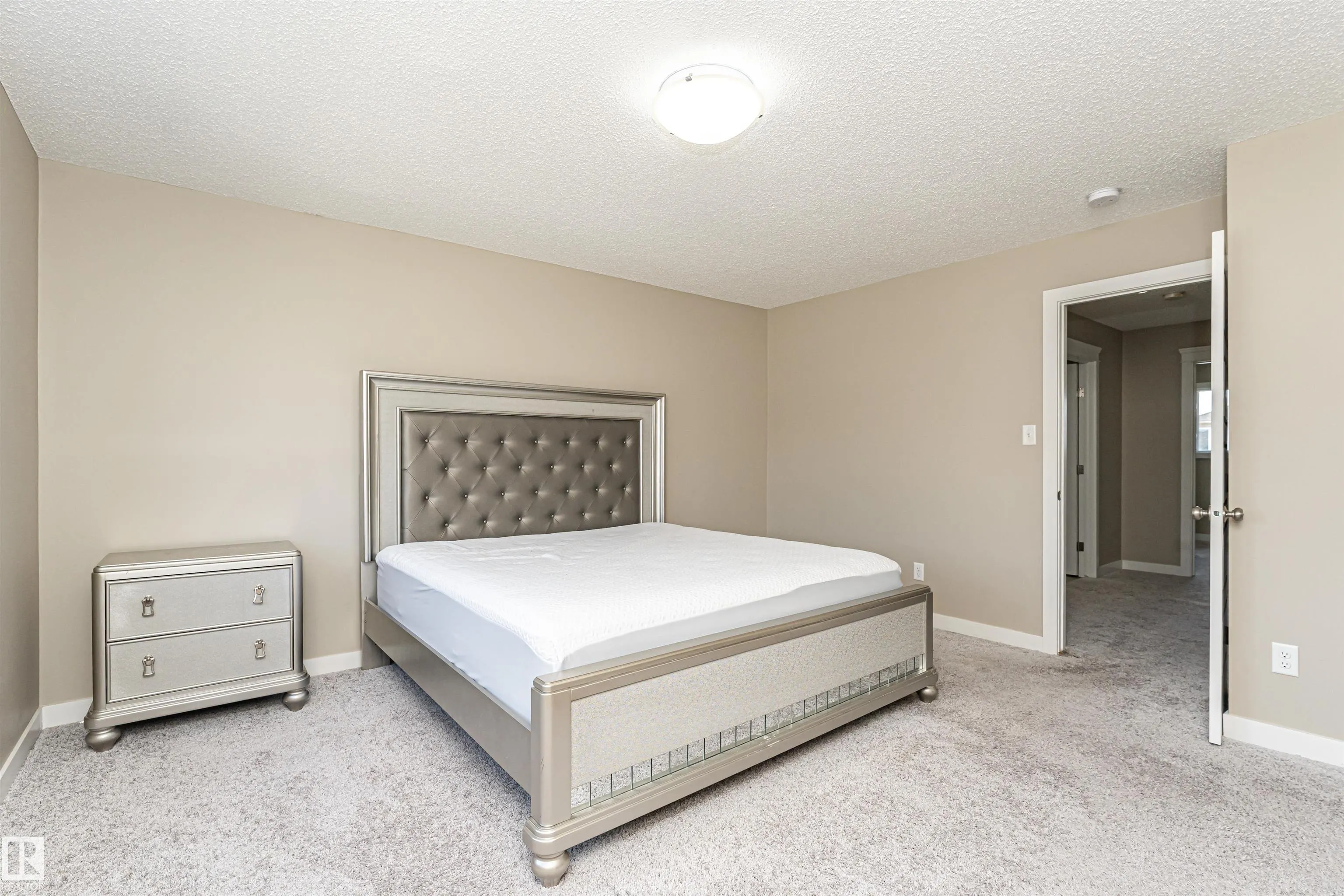 17712 64 st
