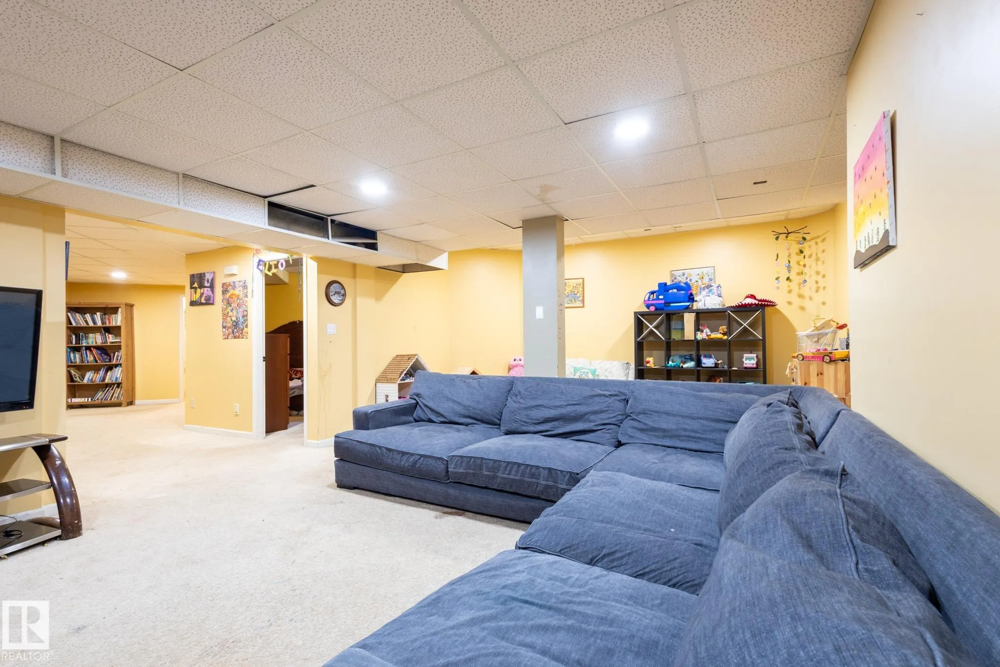 410 OLSEN Close