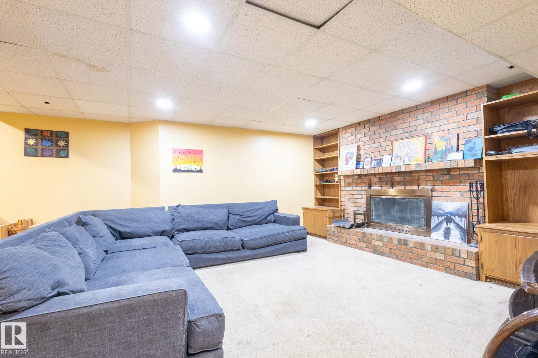 410 OLSEN Close