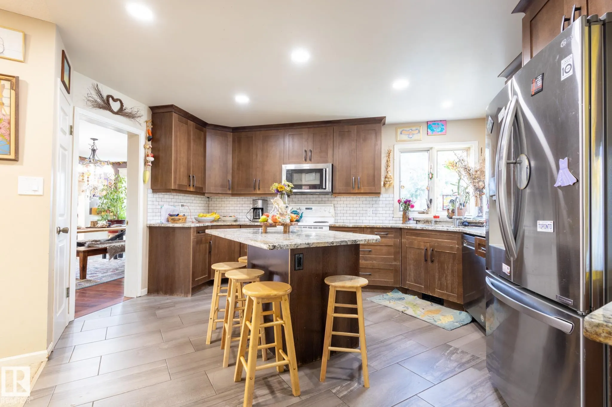 410 OLSEN Close