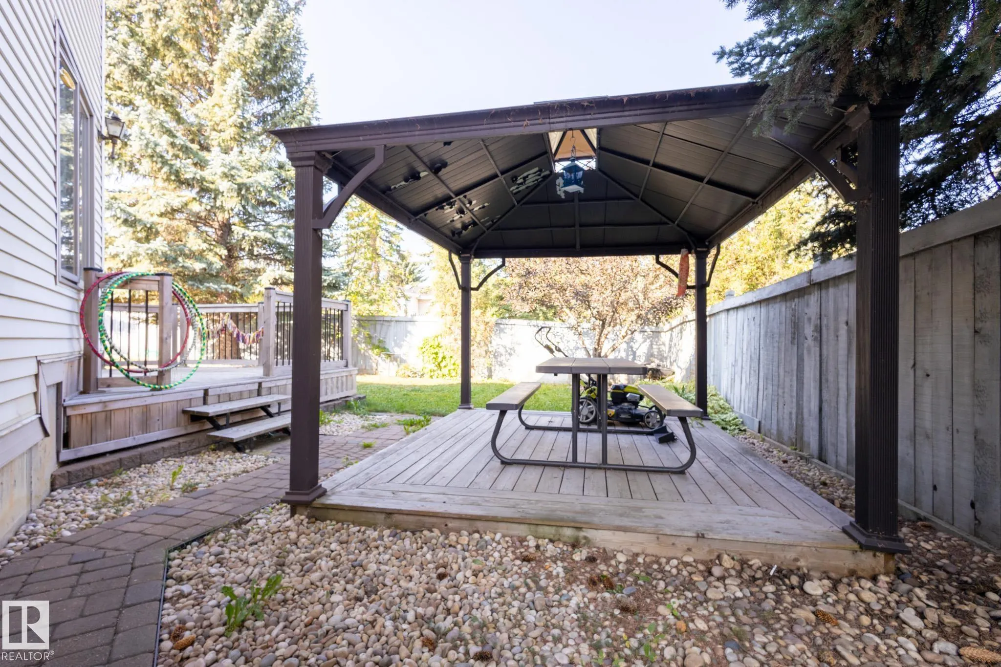 410 OLSEN Close