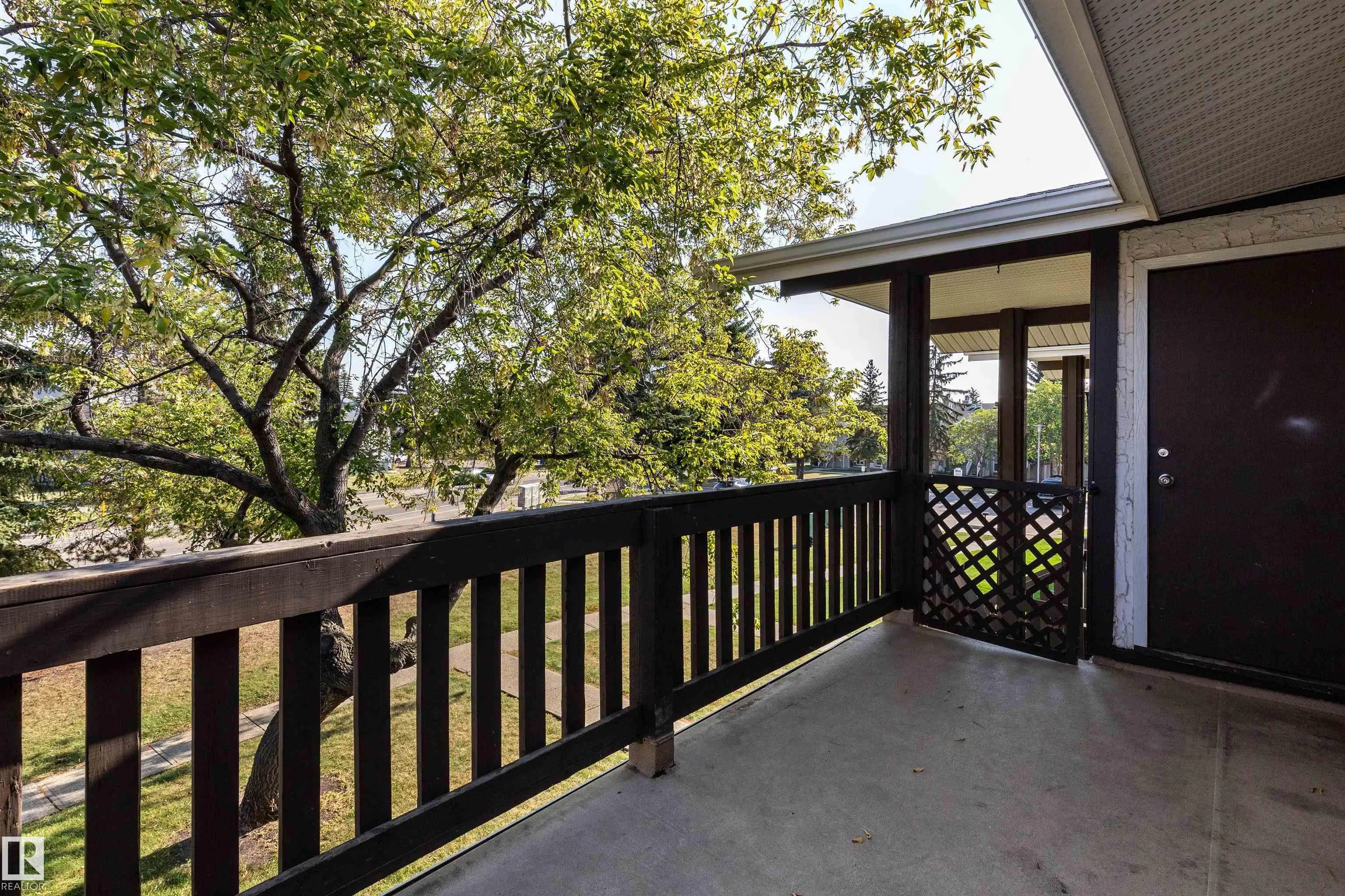1112 SADDLEBACK Road