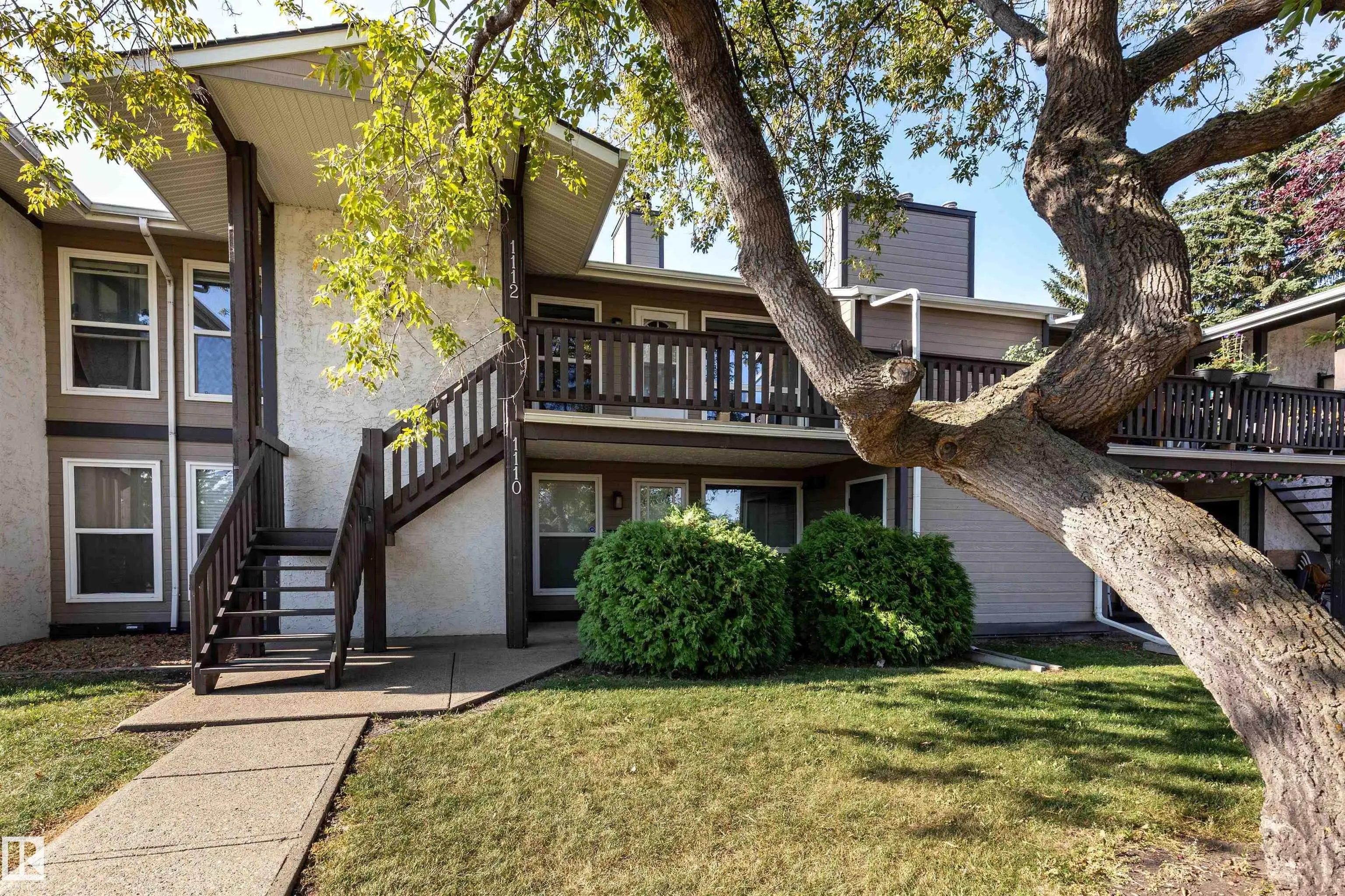 1112 SADDLEBACK Road