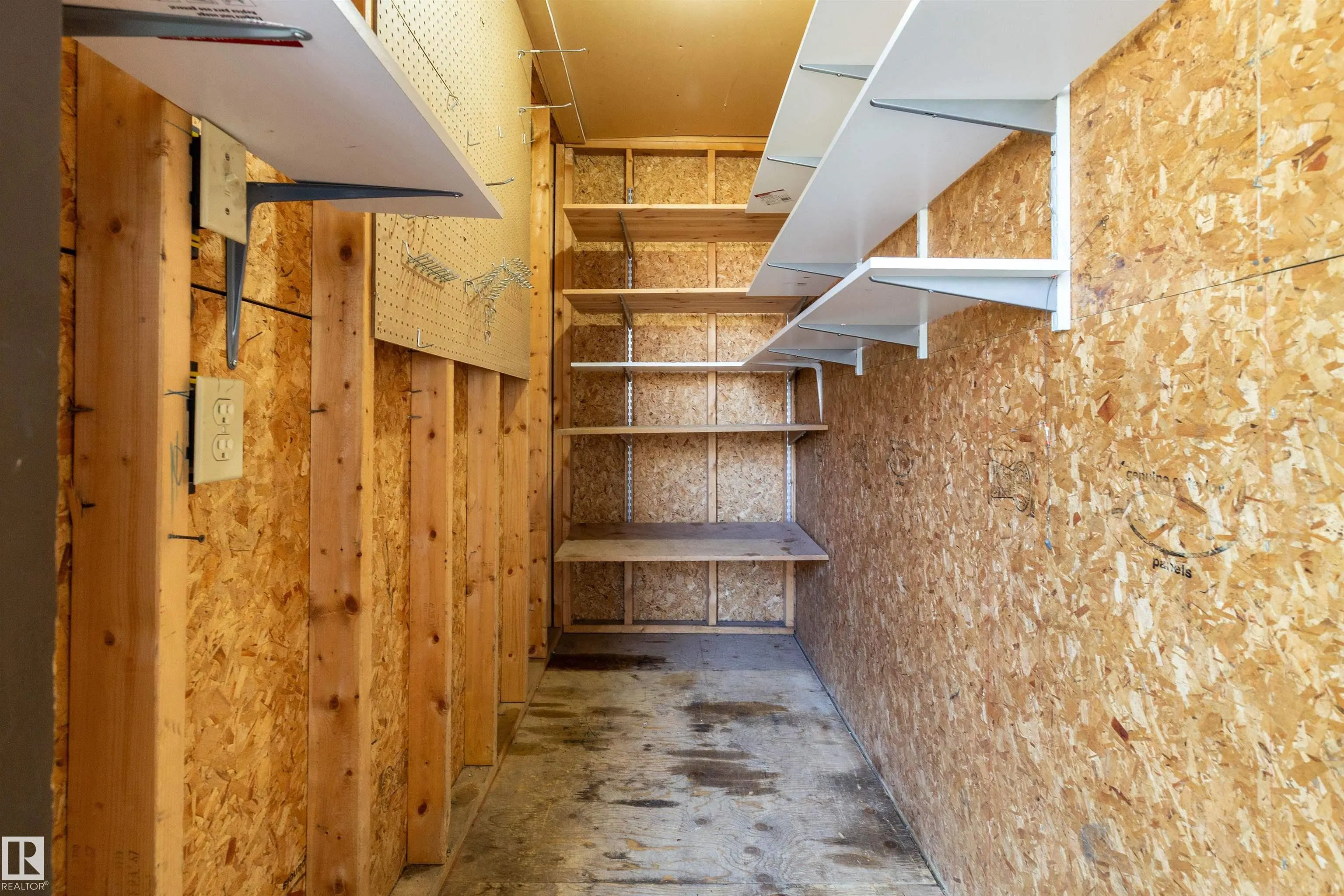 1112 SADDLEBACK Road