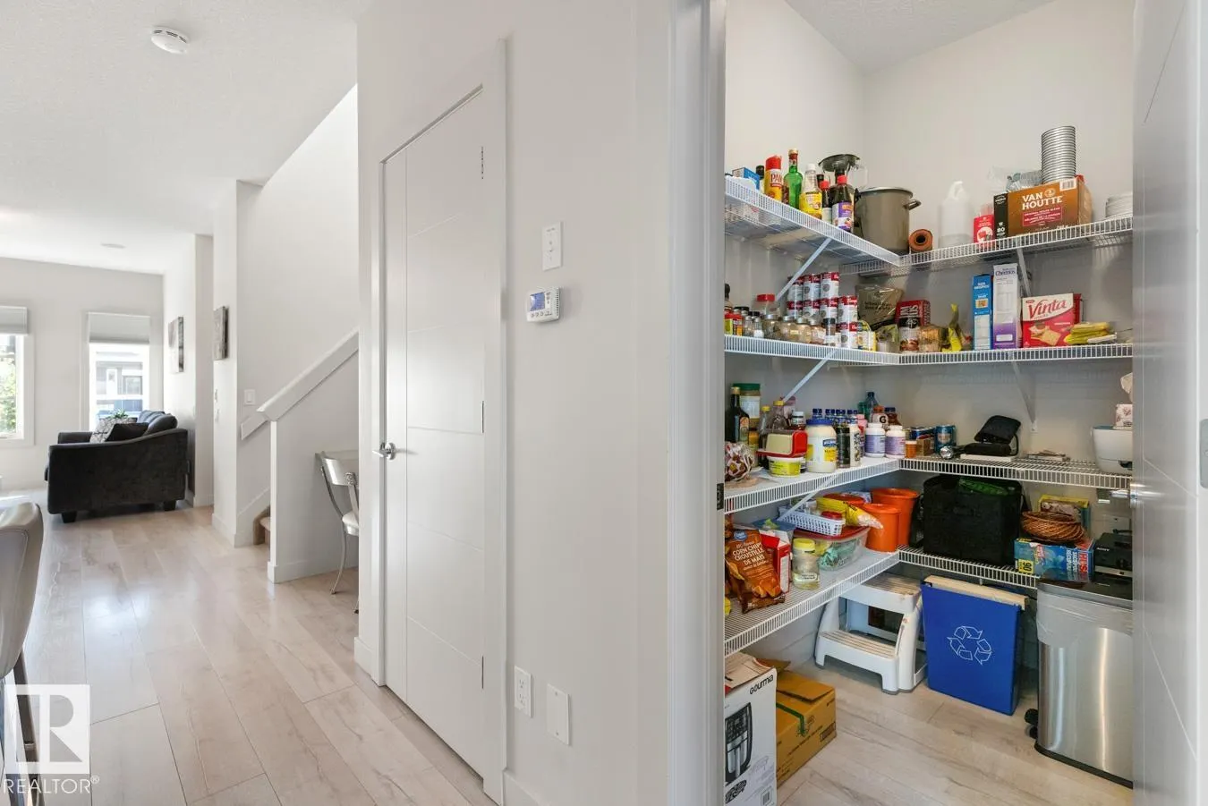 3 KENTON Way