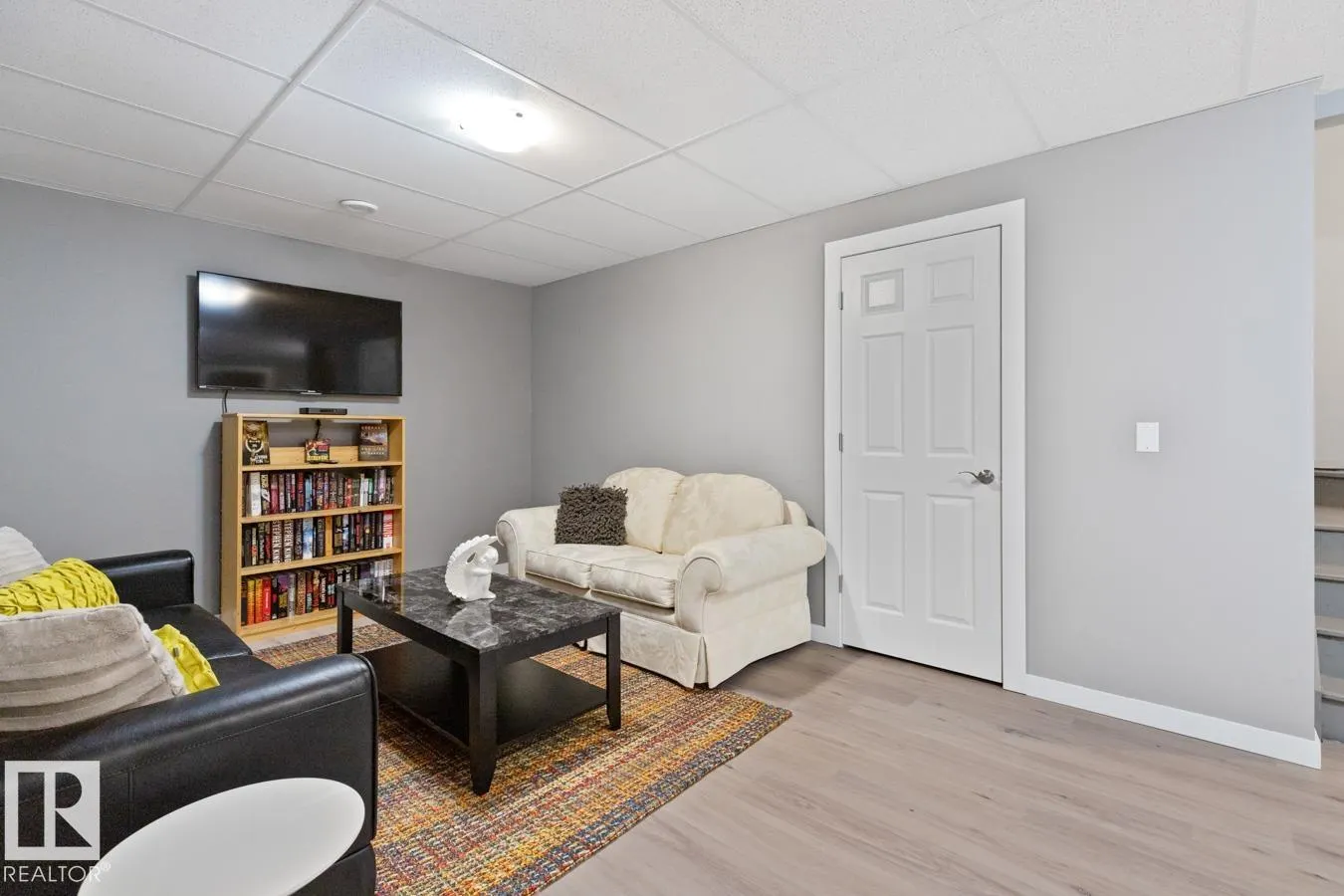 3 KENTON Way