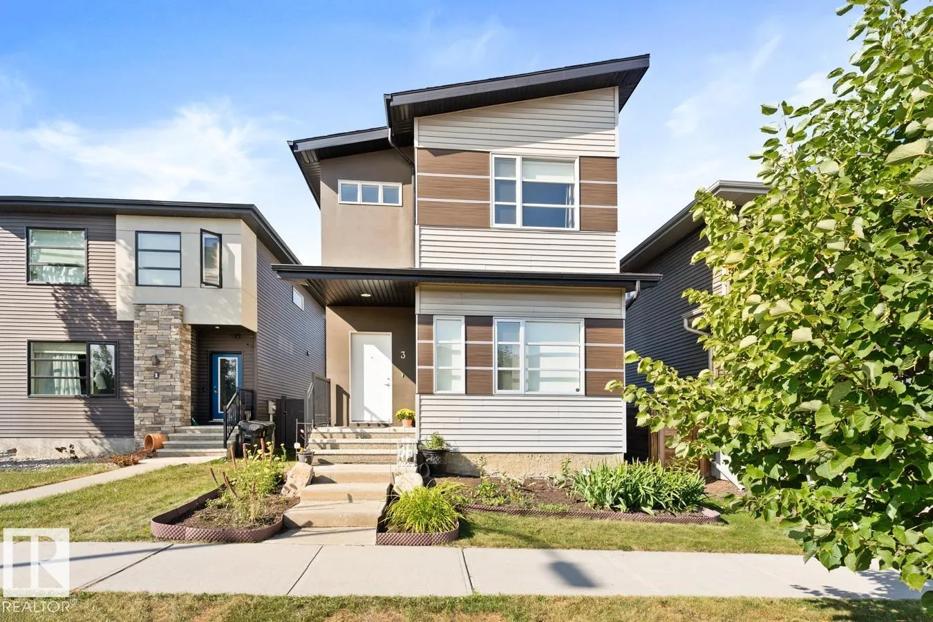 3 KENTON Way