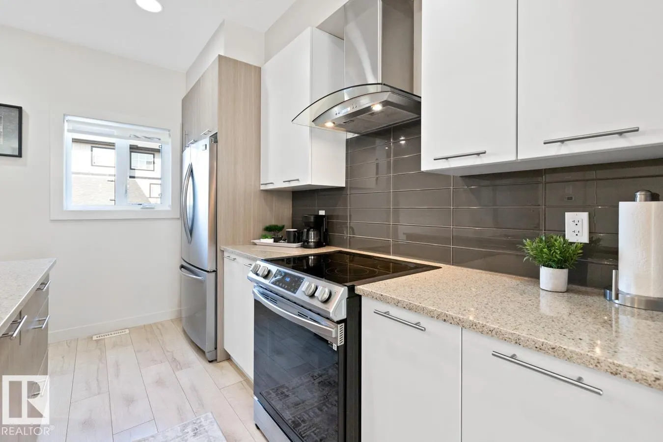 3 KENTON Way