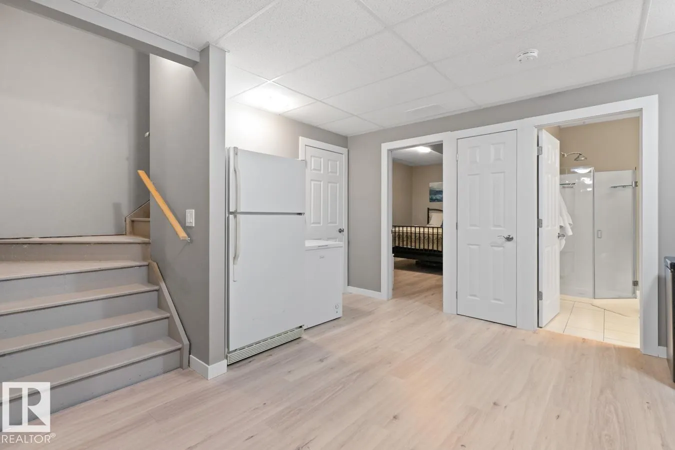 3 KENTON Way
