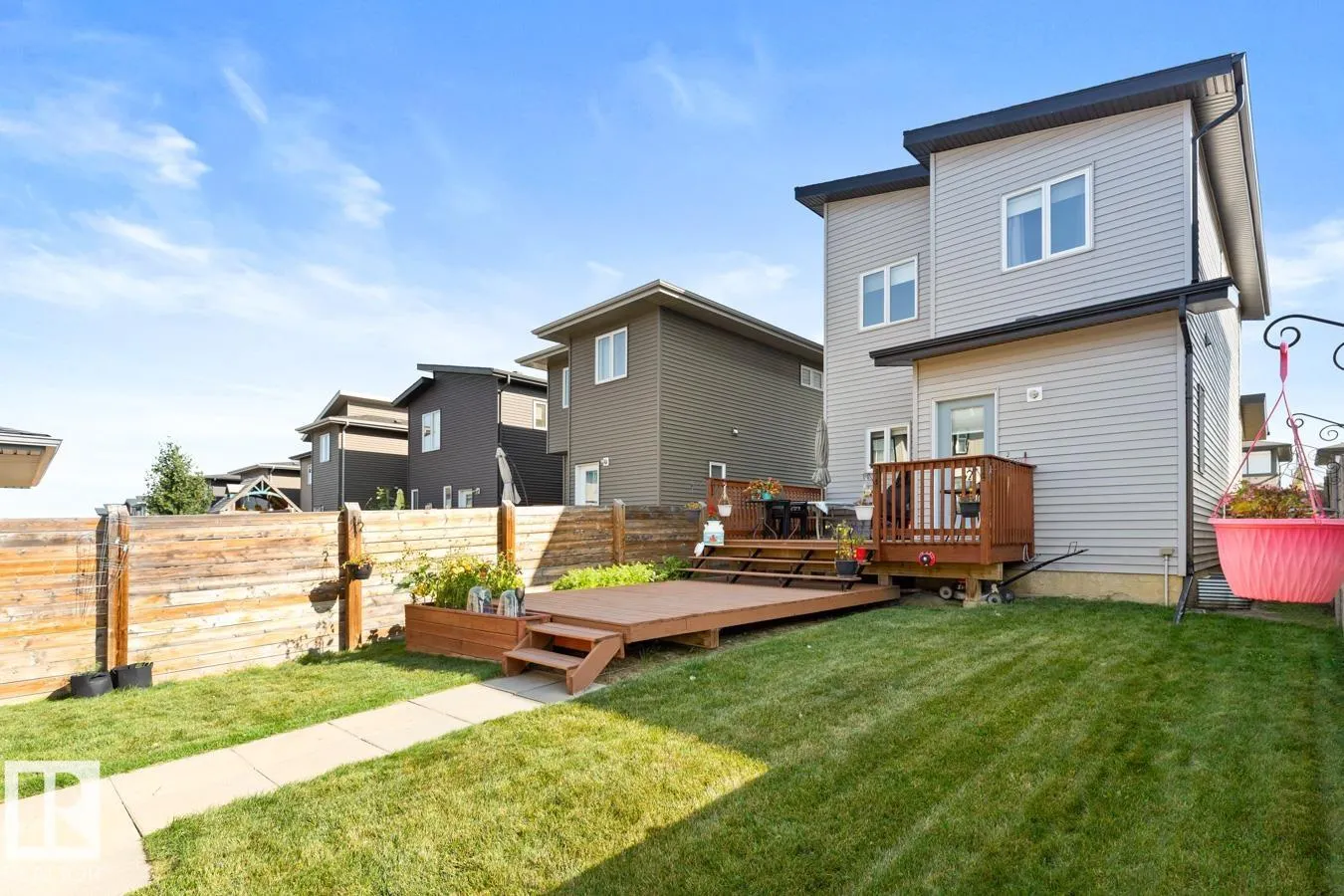 3 KENTON Way