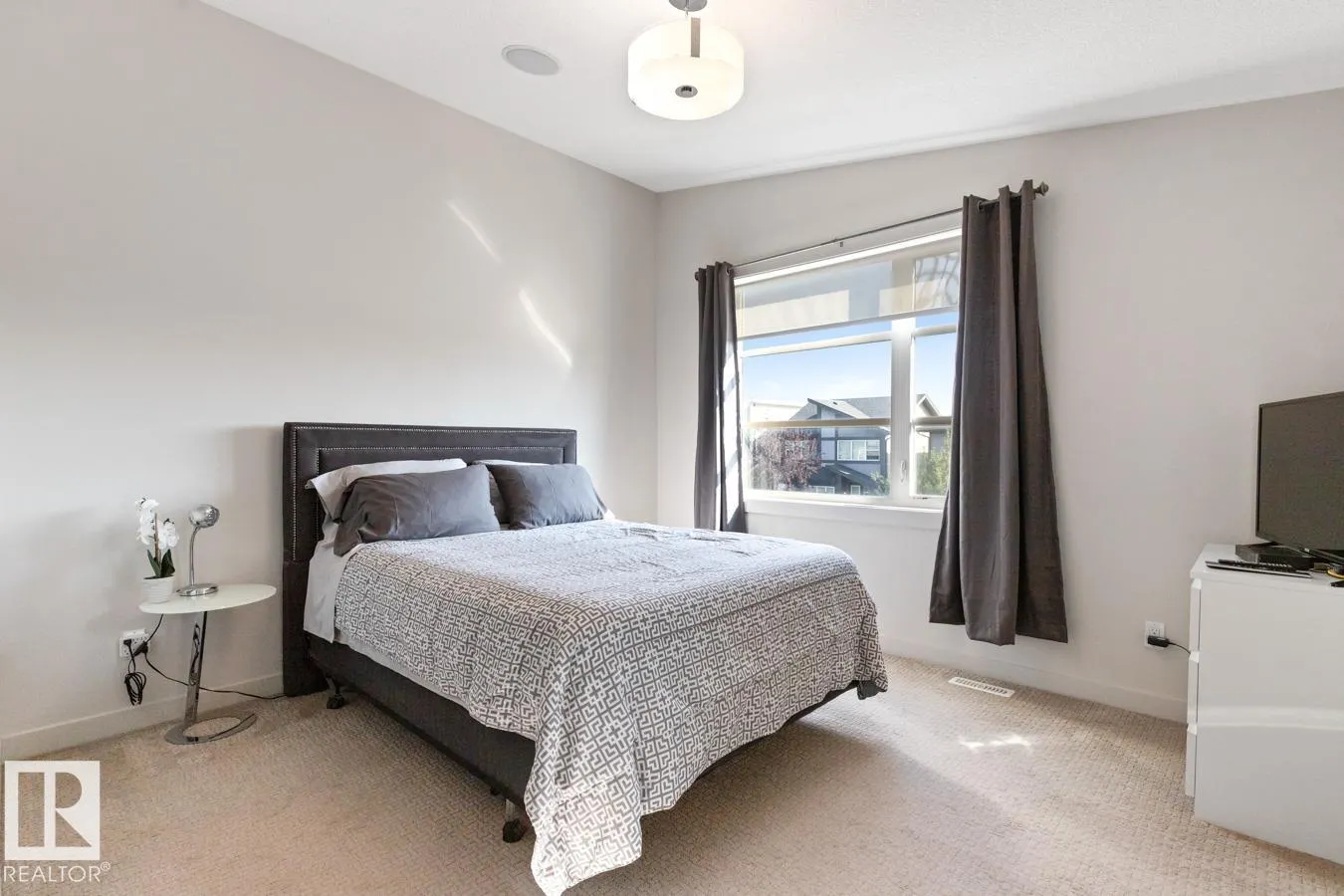 3 KENTON Way