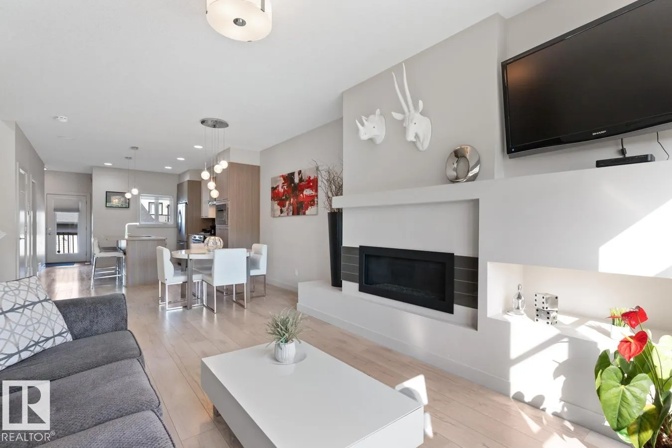 3 KENTON Way