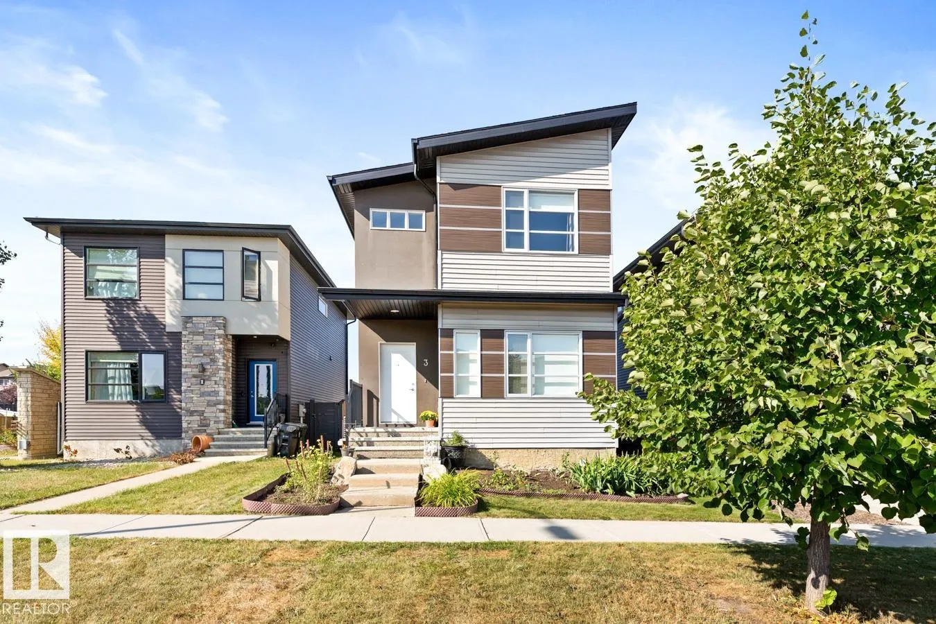 3 KENTON Way