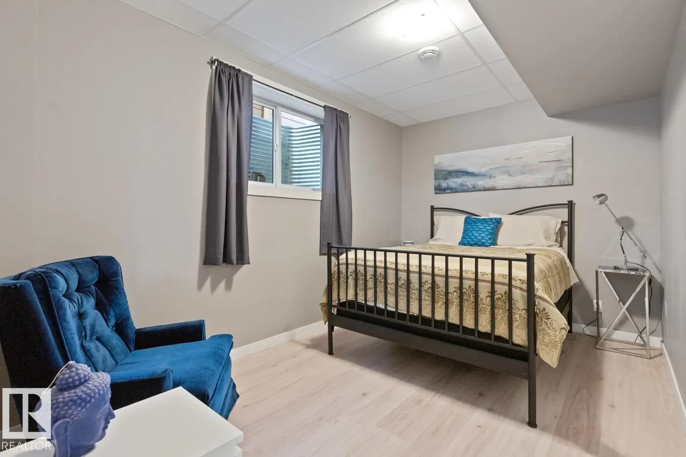 3 KENTON Way