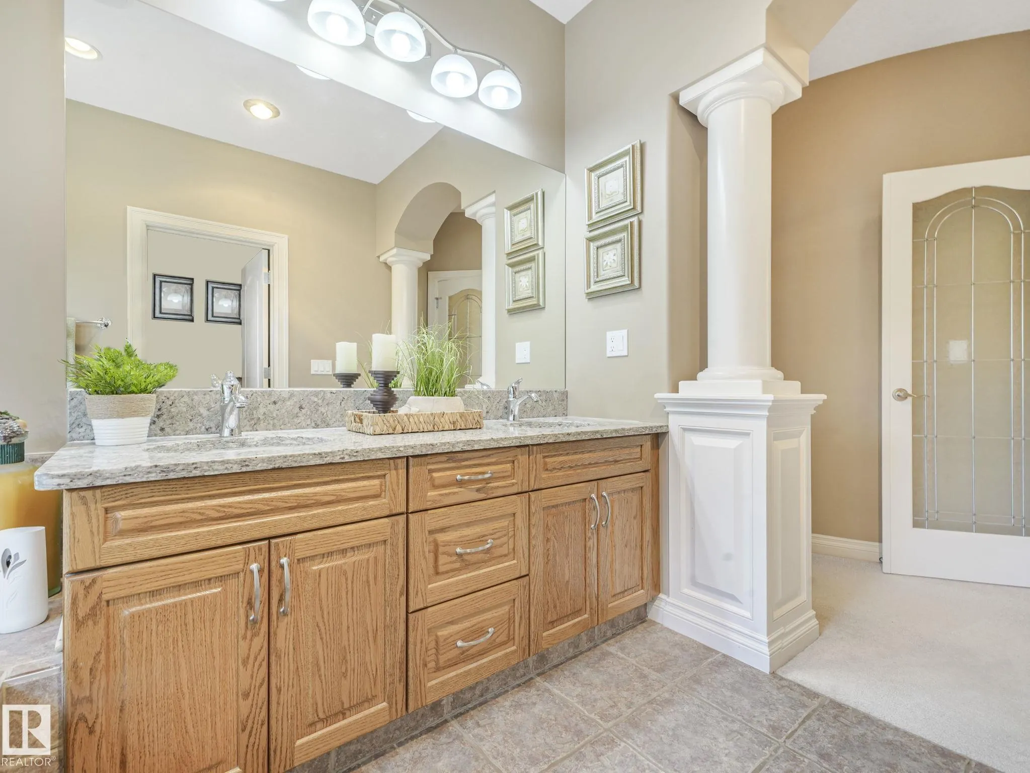 81 PROMENADE Boulevard