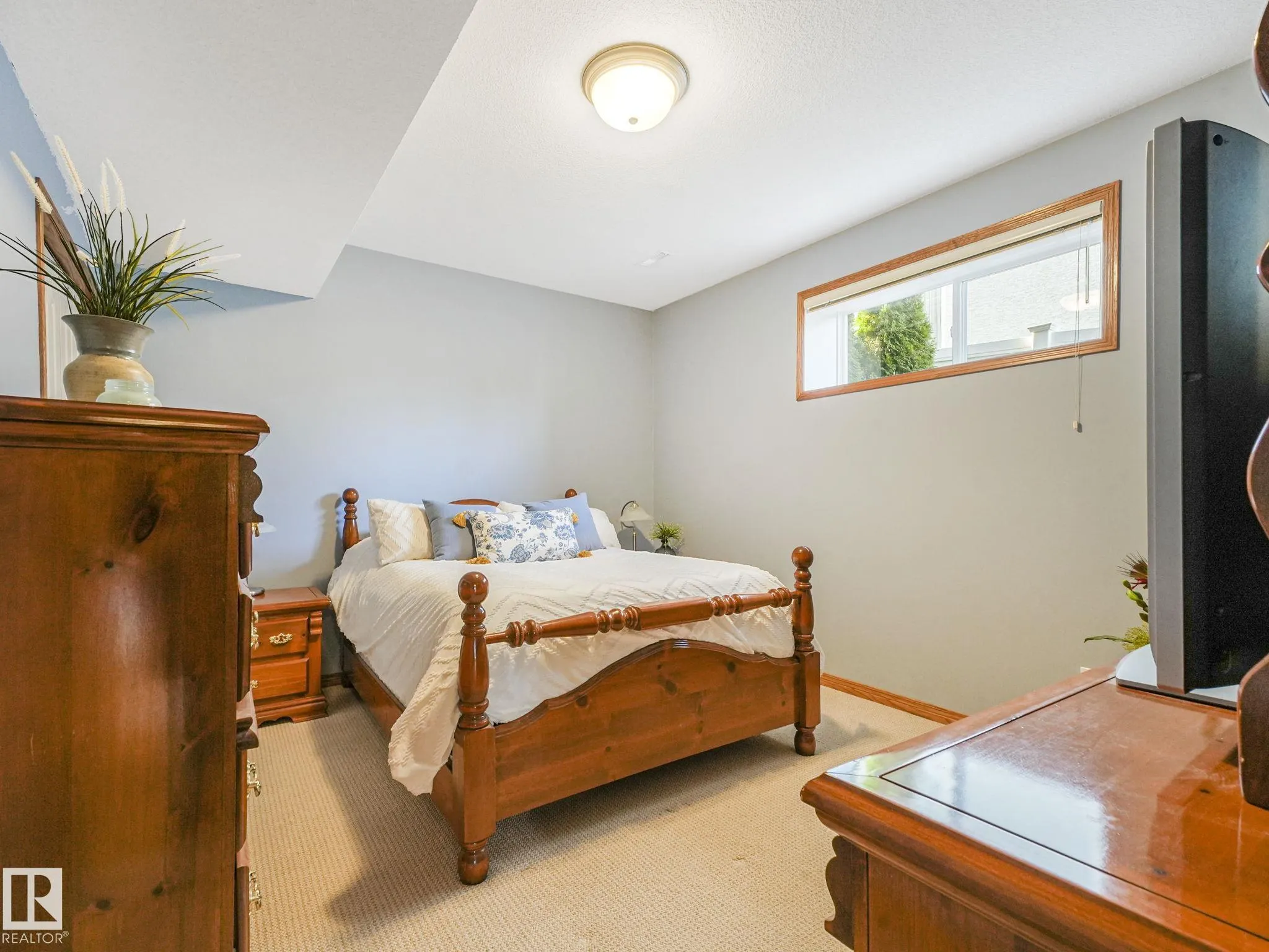 81 PROMENADE Boulevard