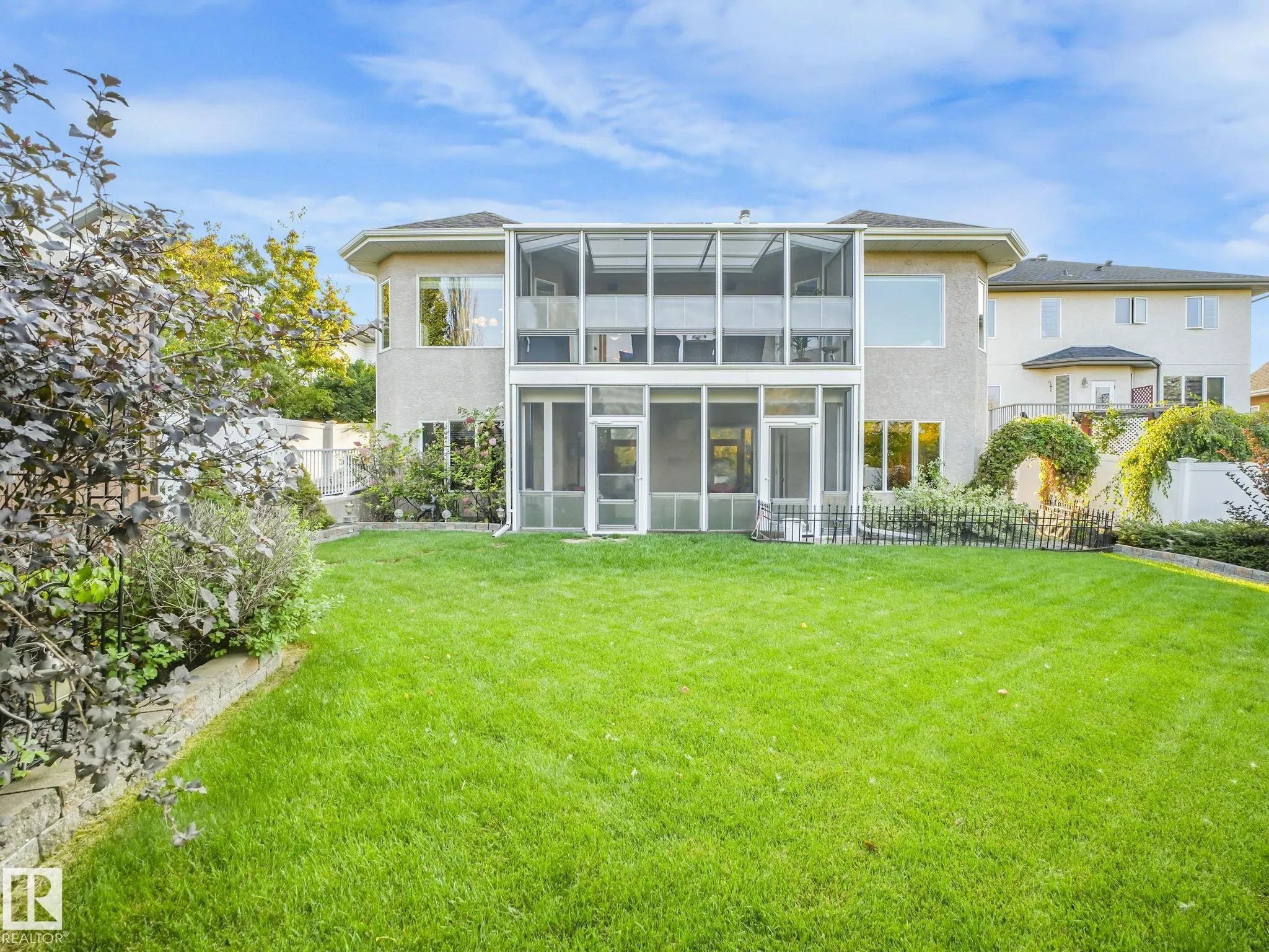 81 PROMENADE Boulevard