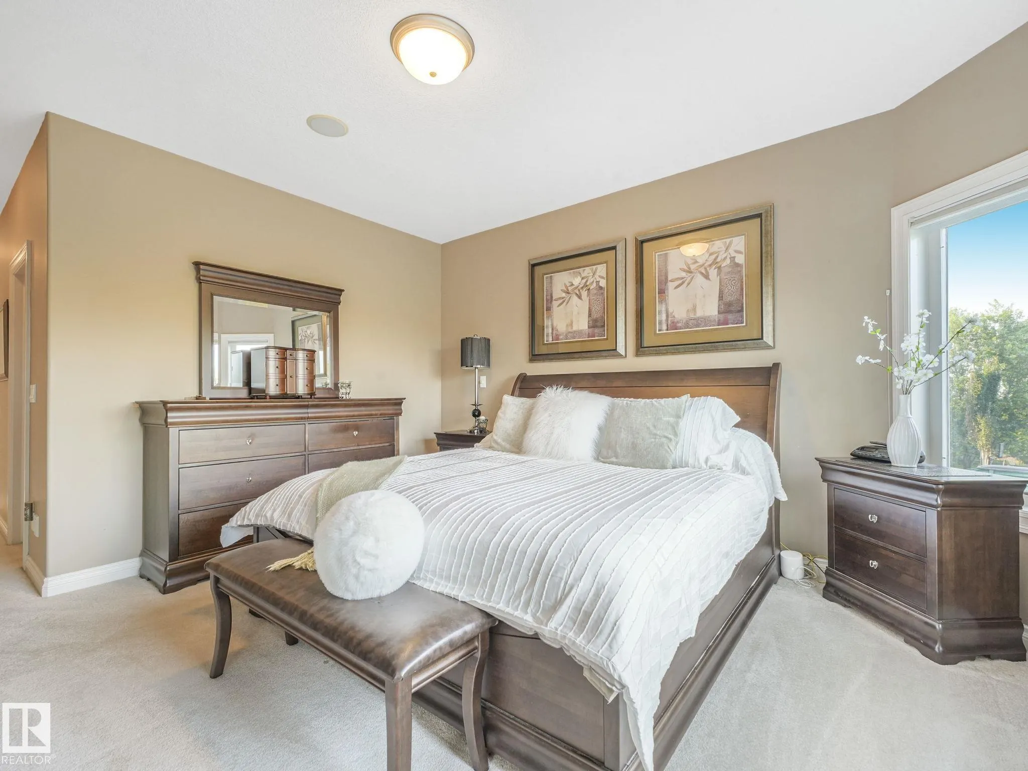 81 PROMENADE Boulevard