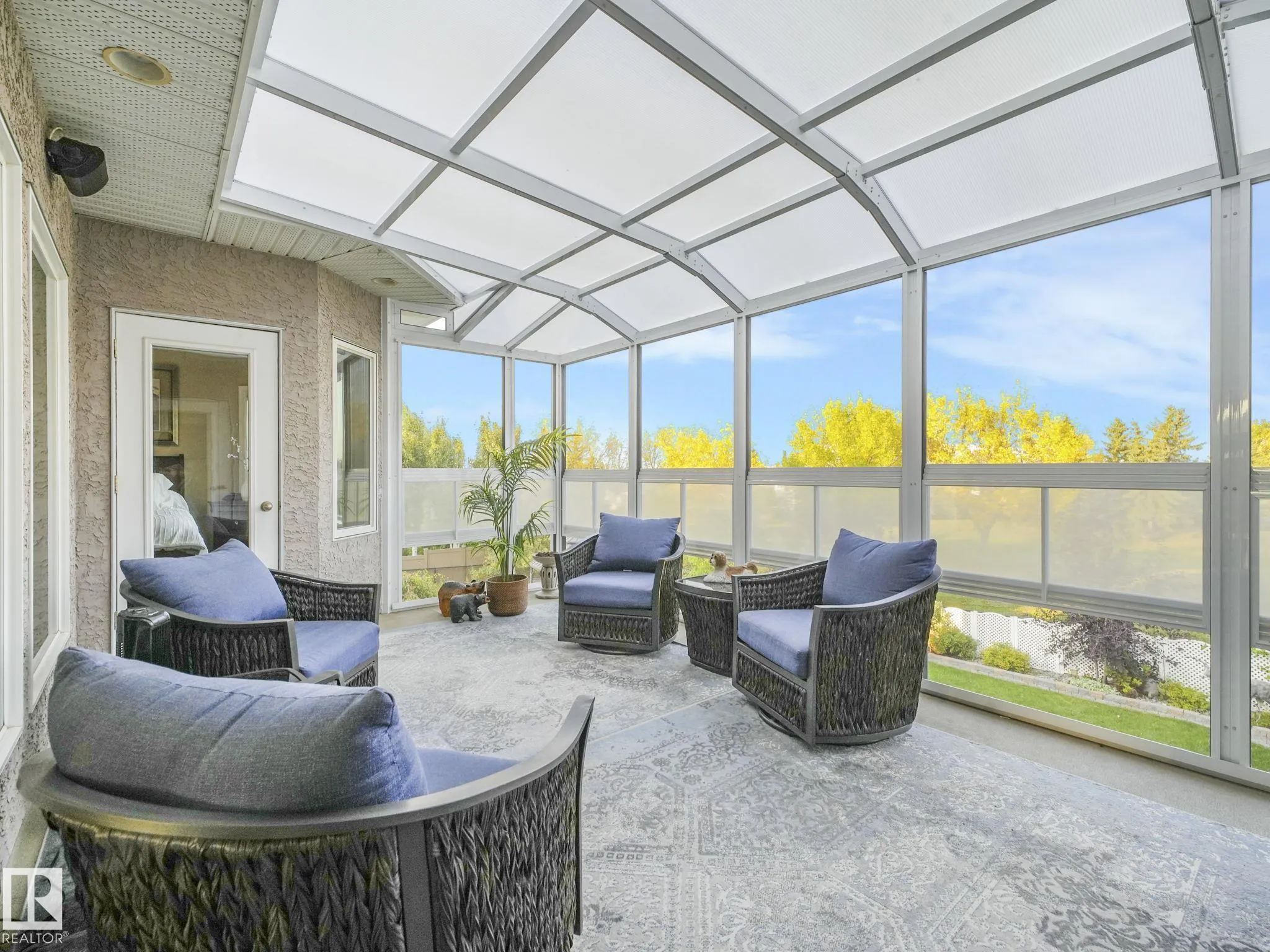 81 PROMENADE Boulevard