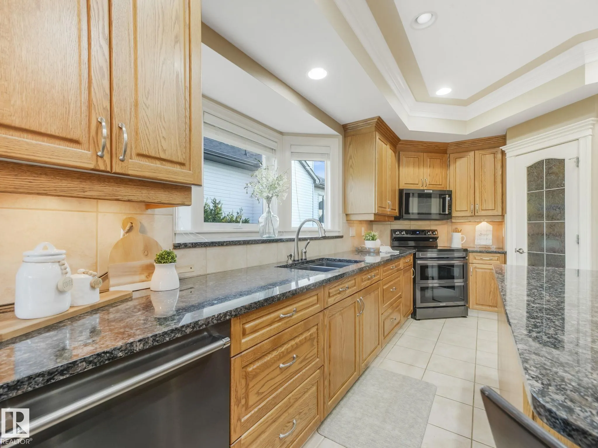 81 PROMENADE Boulevard