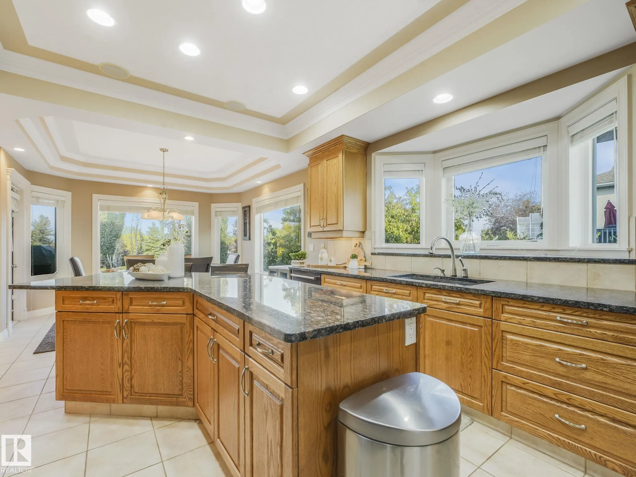 81 PROMENADE Boulevard