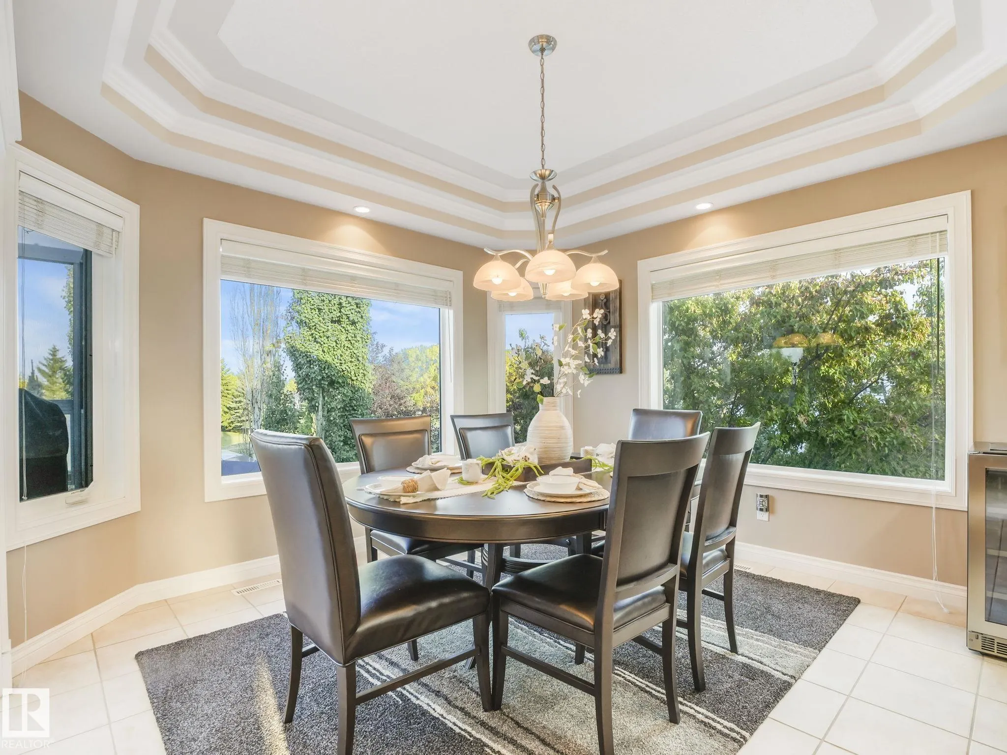 81 PROMENADE Boulevard