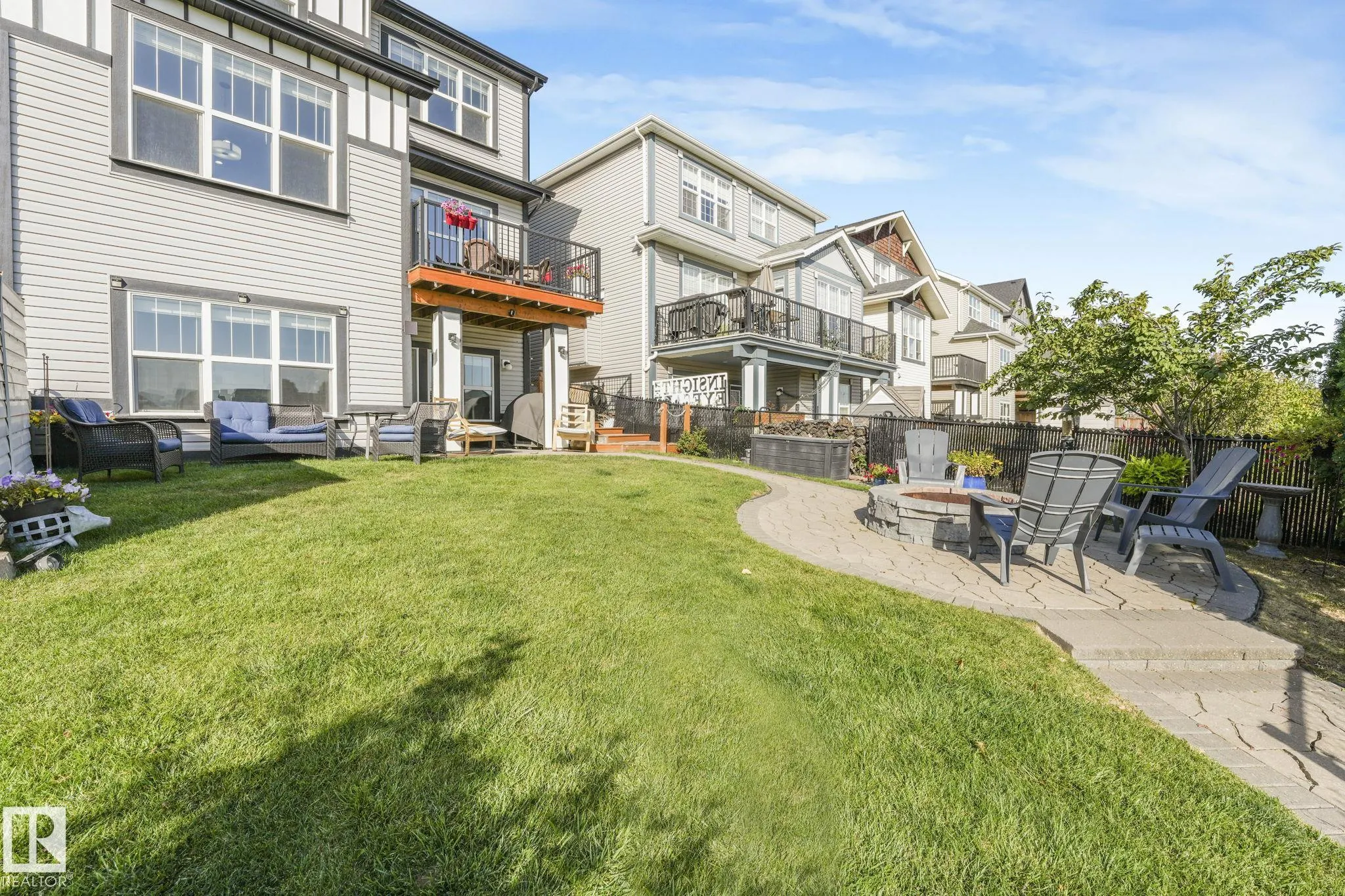 1298 SECORD LANDING Landing