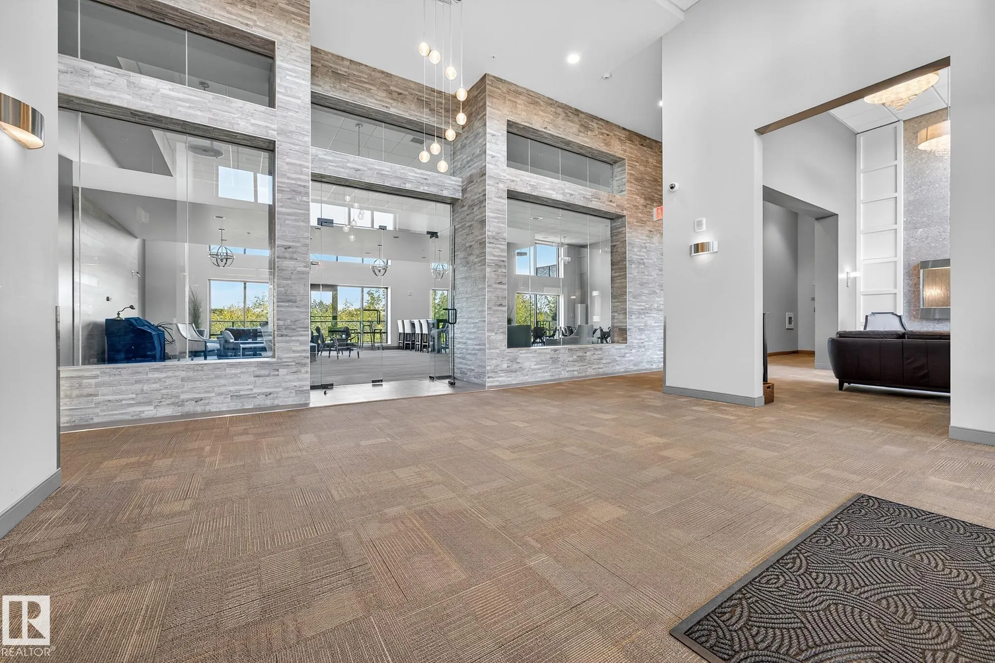 200 BELLEROSE Drive