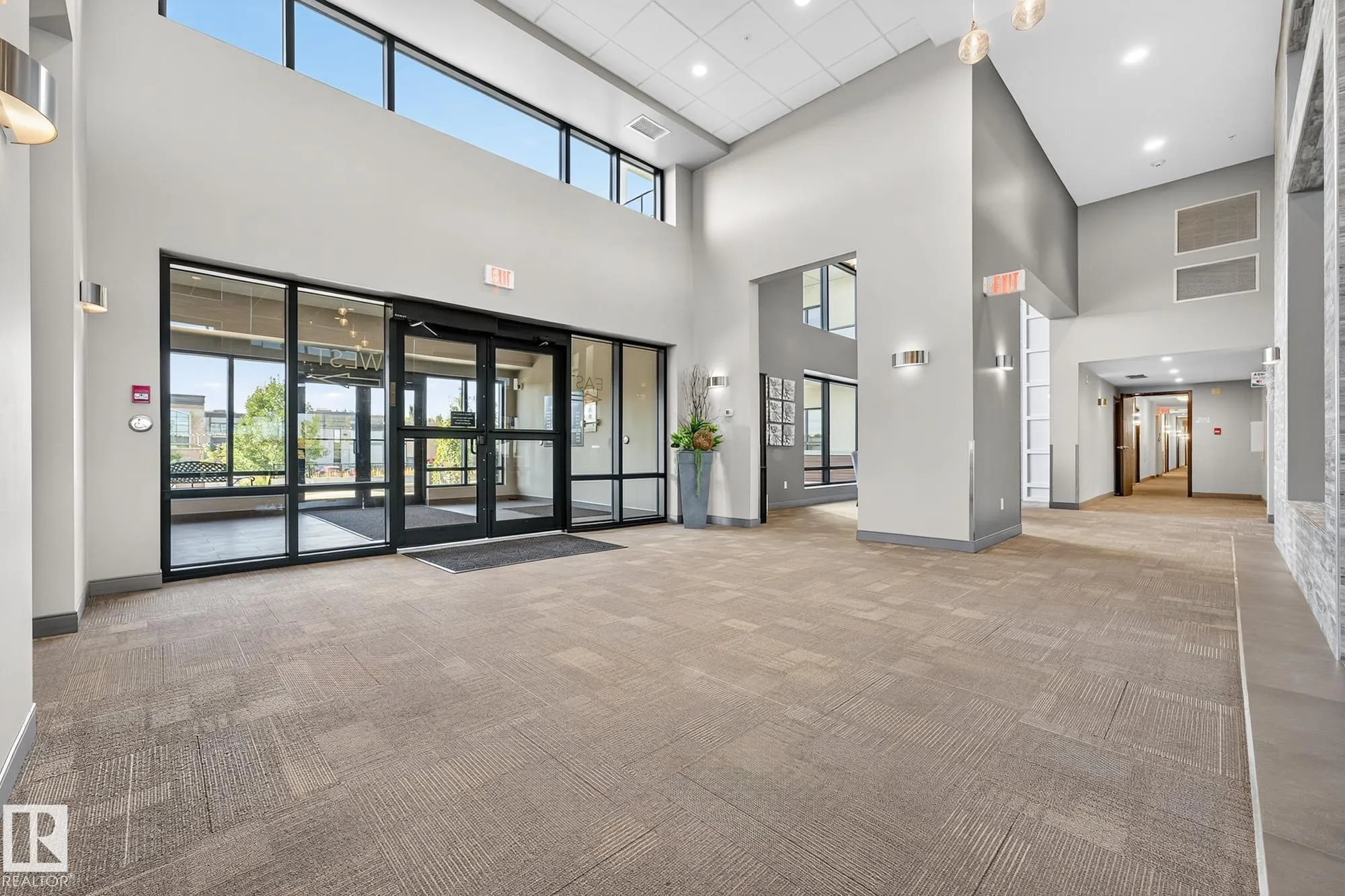 200 BELLEROSE Drive