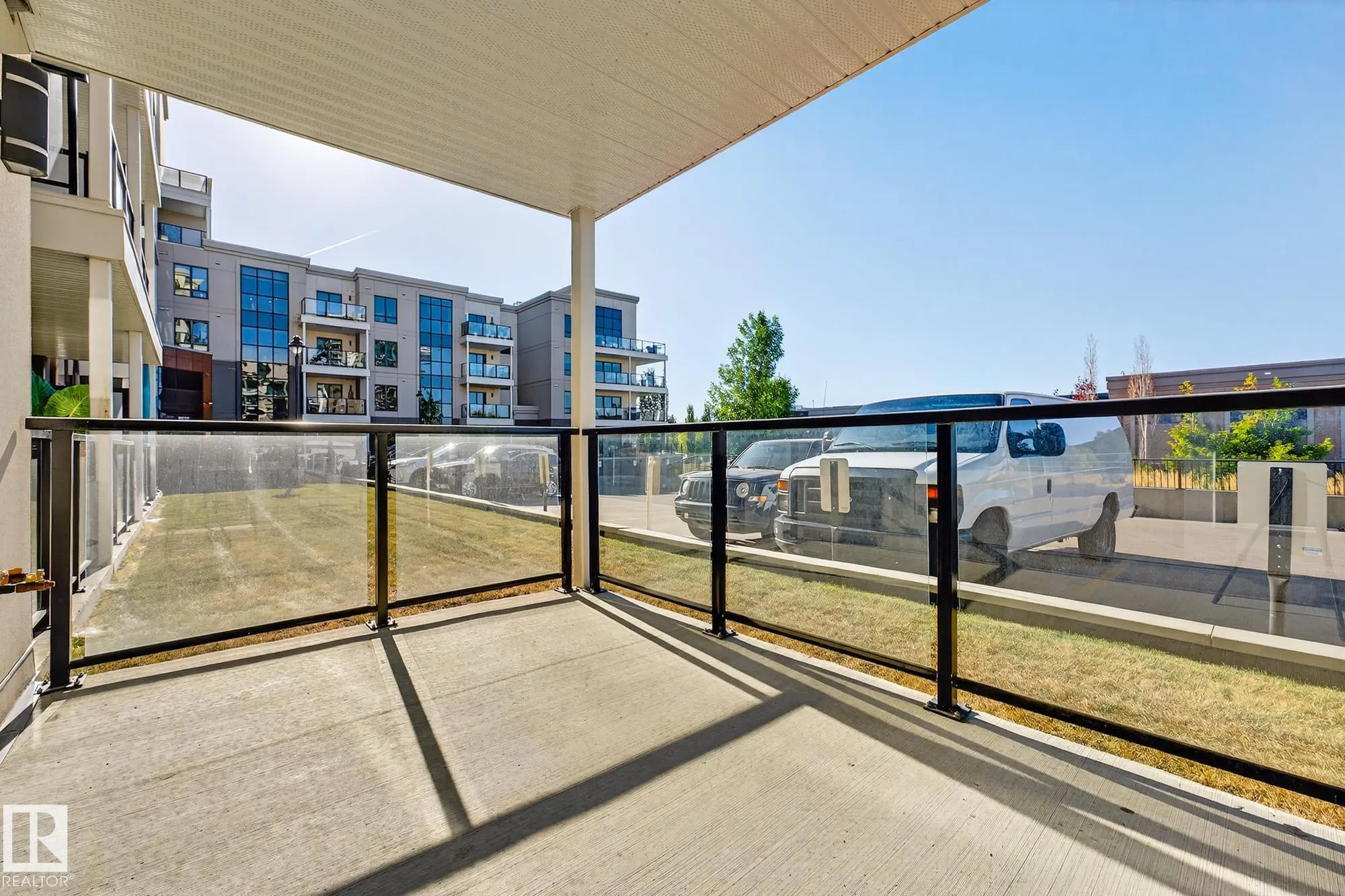200 BELLEROSE Drive