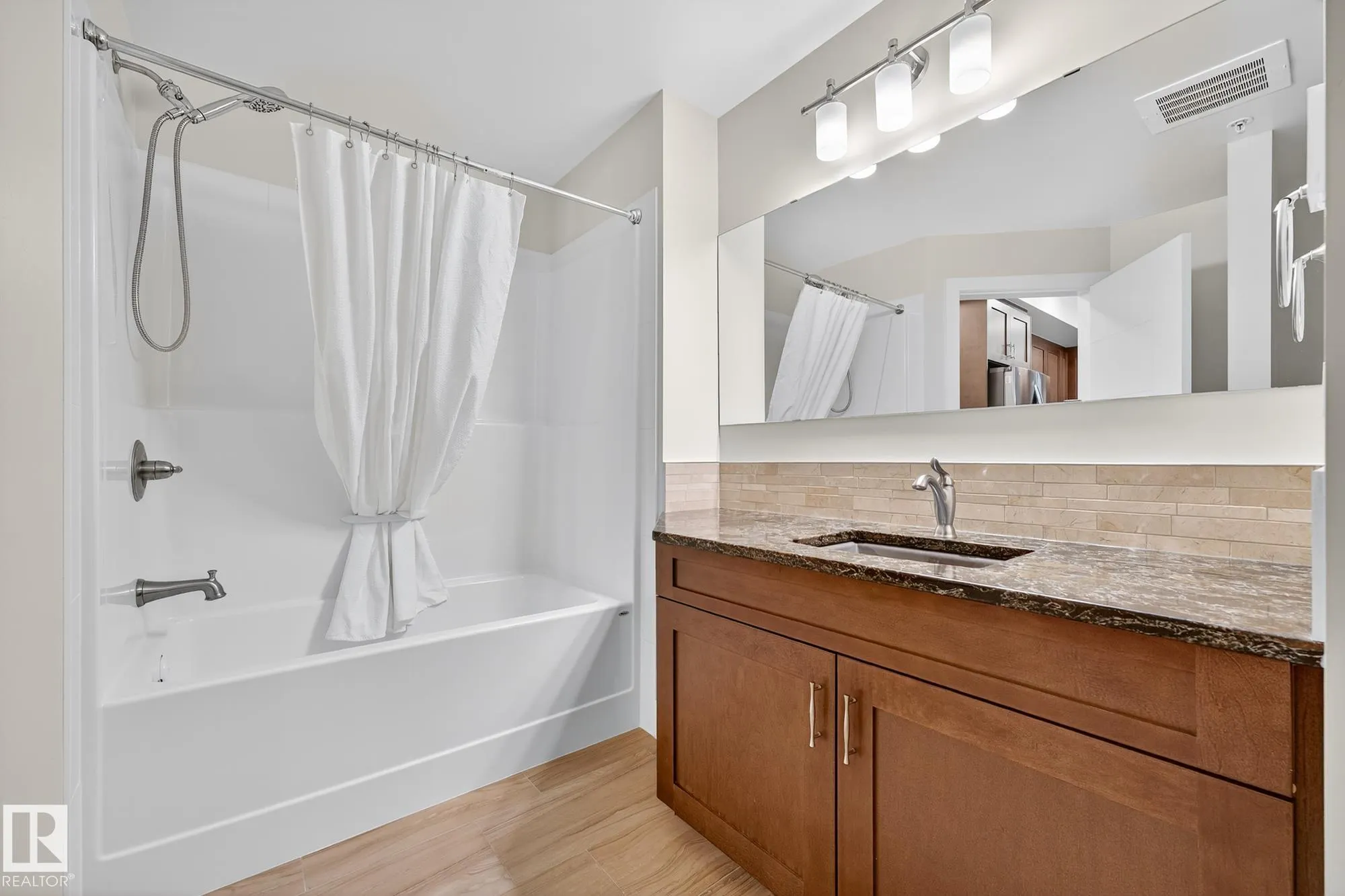 200 BELLEROSE Drive