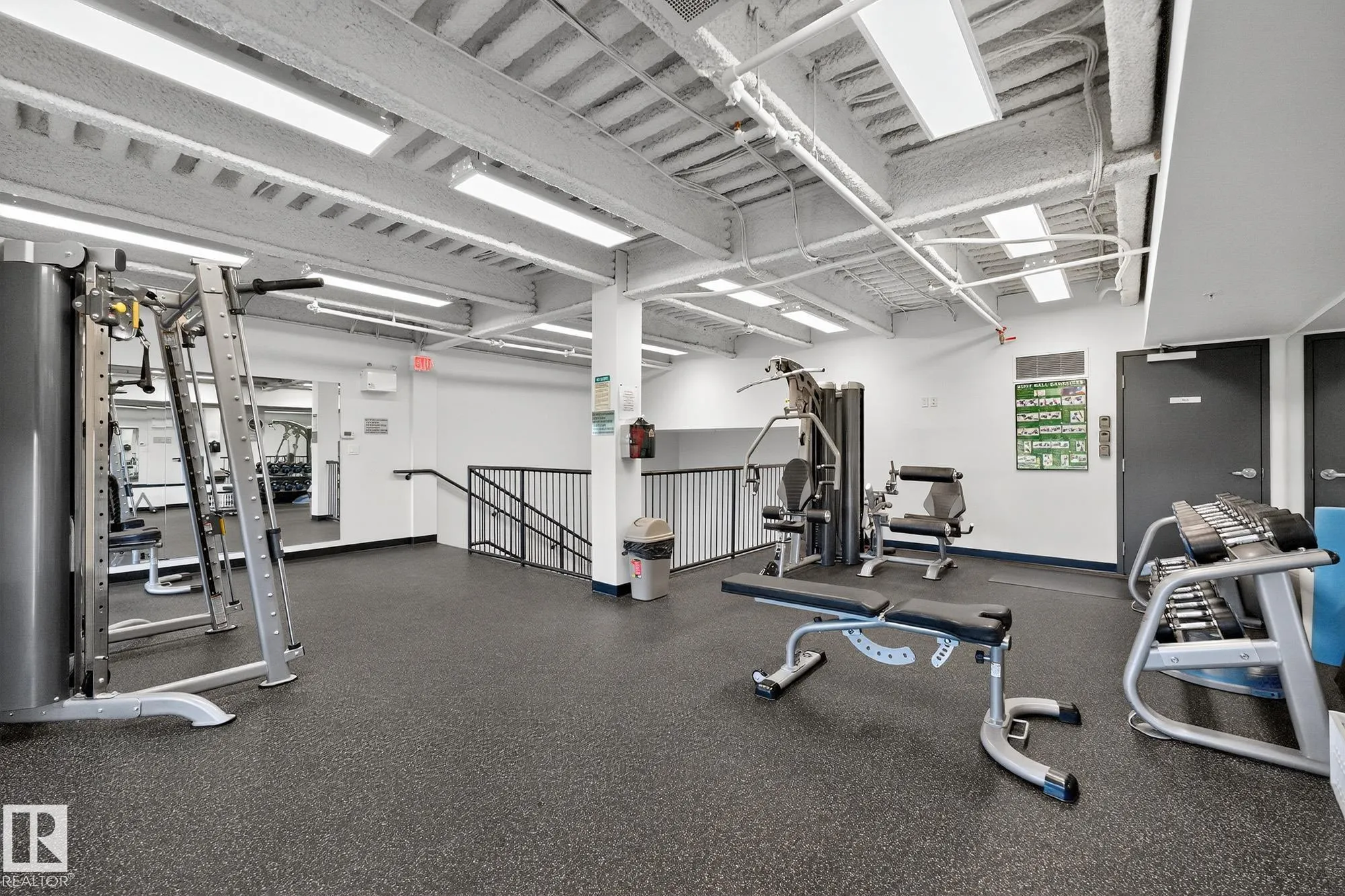 200 BELLEROSE Drive