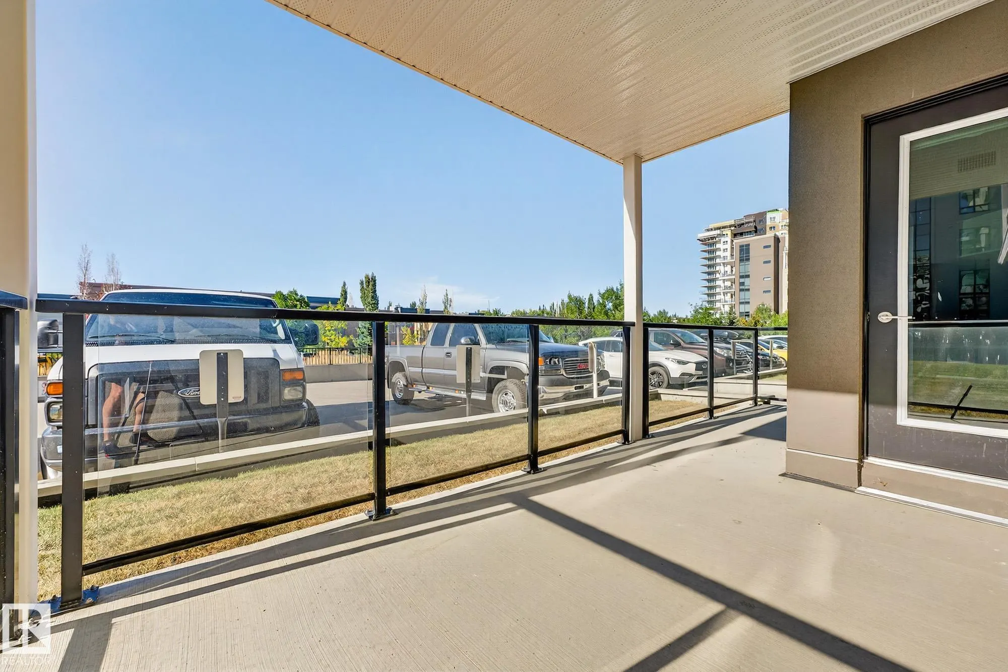 200 BELLEROSE Drive