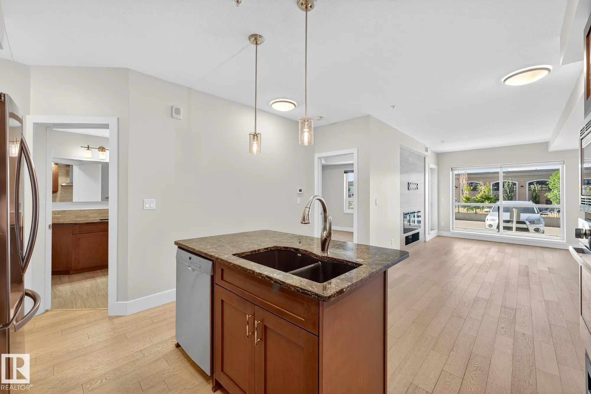 200 BELLEROSE Drive