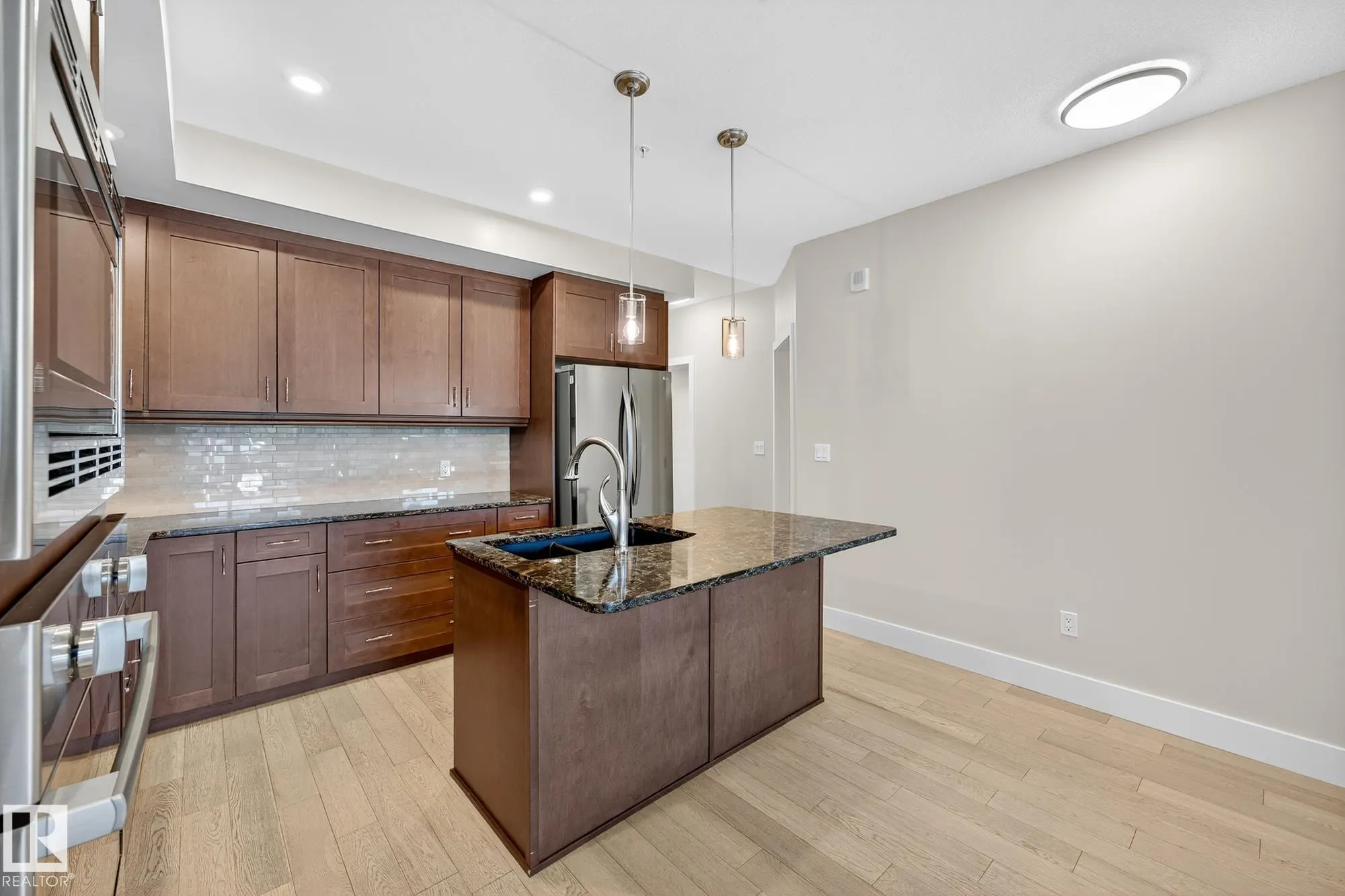 200 BELLEROSE Drive