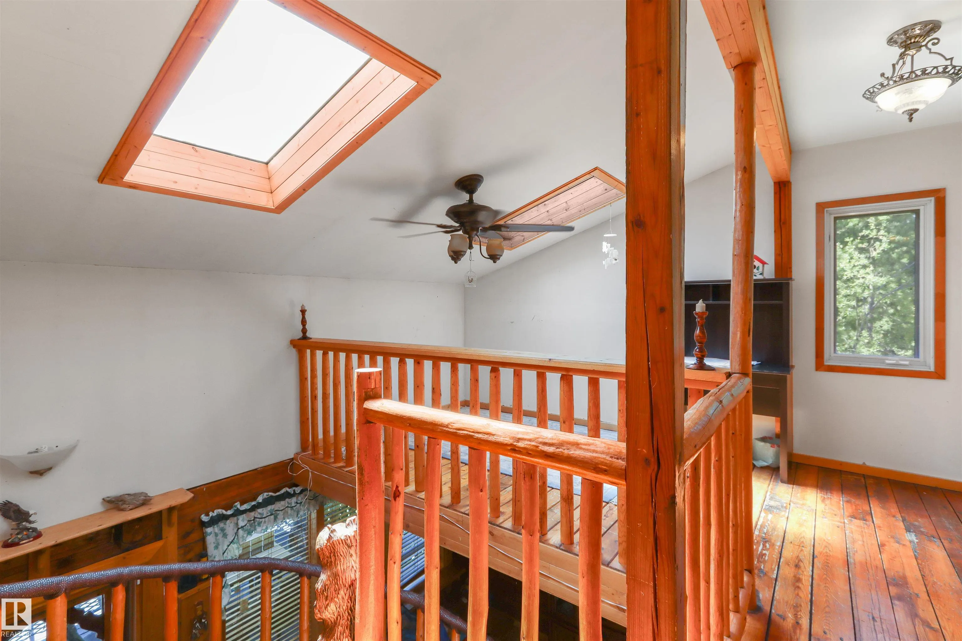 4836 A 53 AVE & 4836 B 53 Avenue