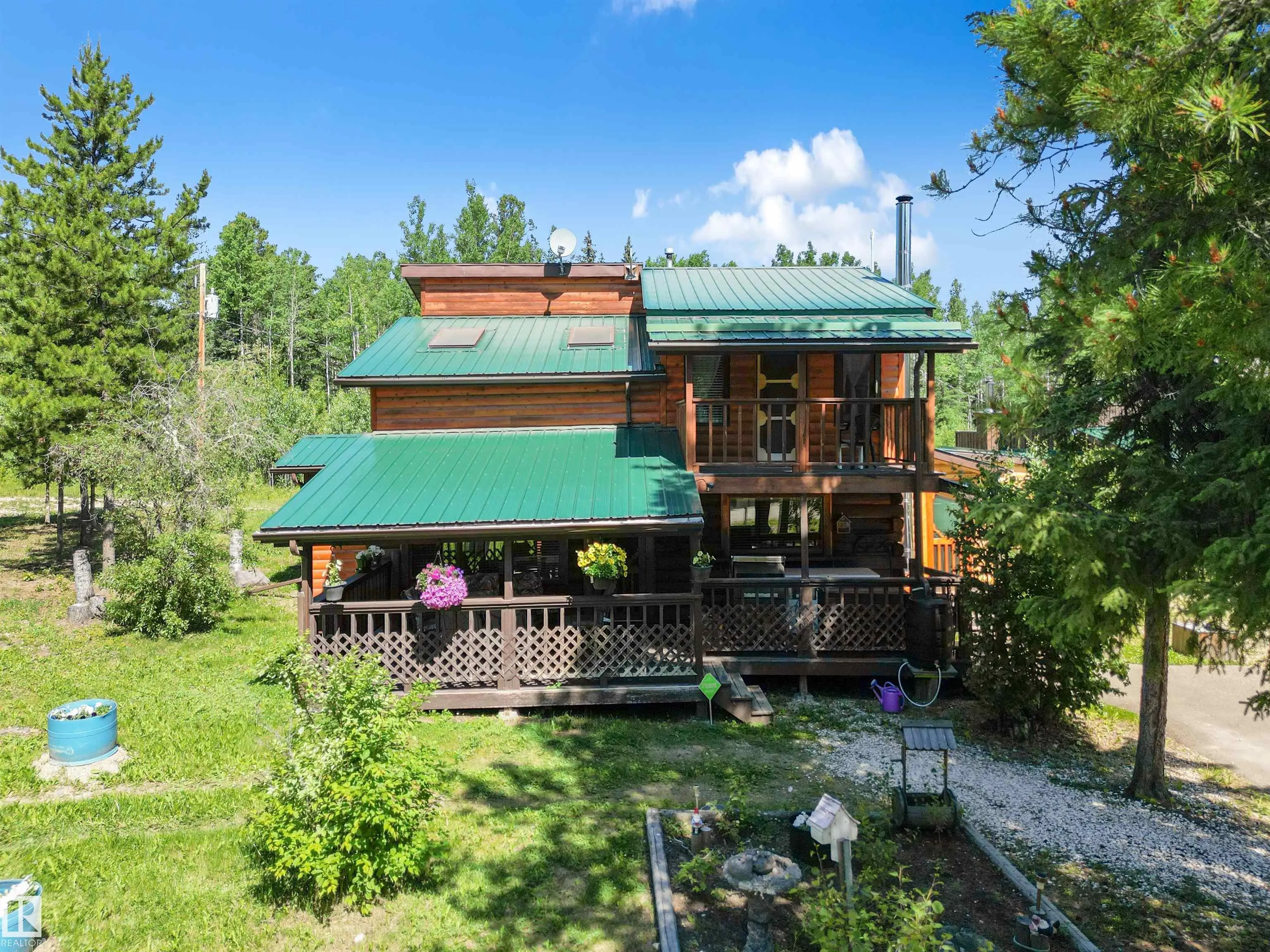 4836 A 53 AVE & 4836 B 53 Avenue