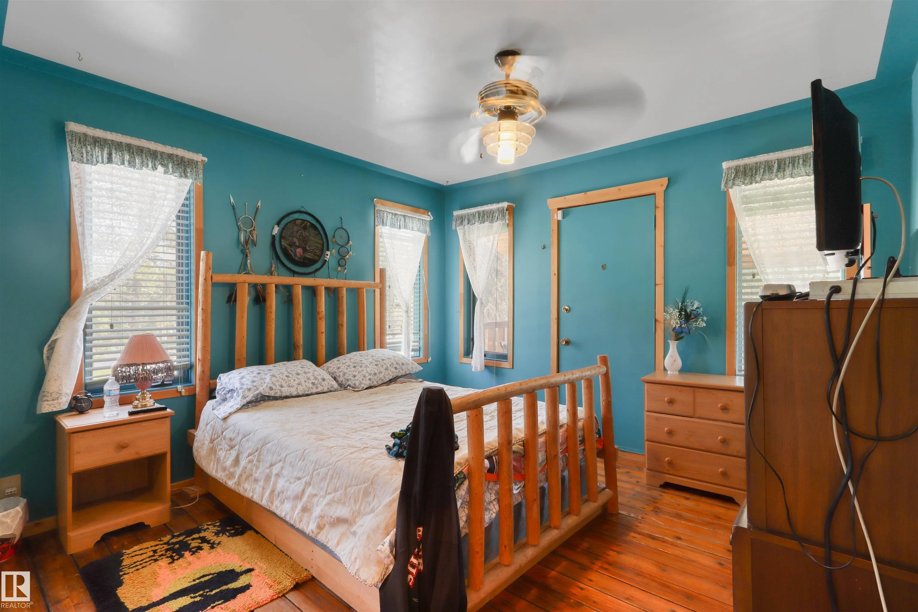 4836 A 53 AVE & 4836 B 53 Avenue