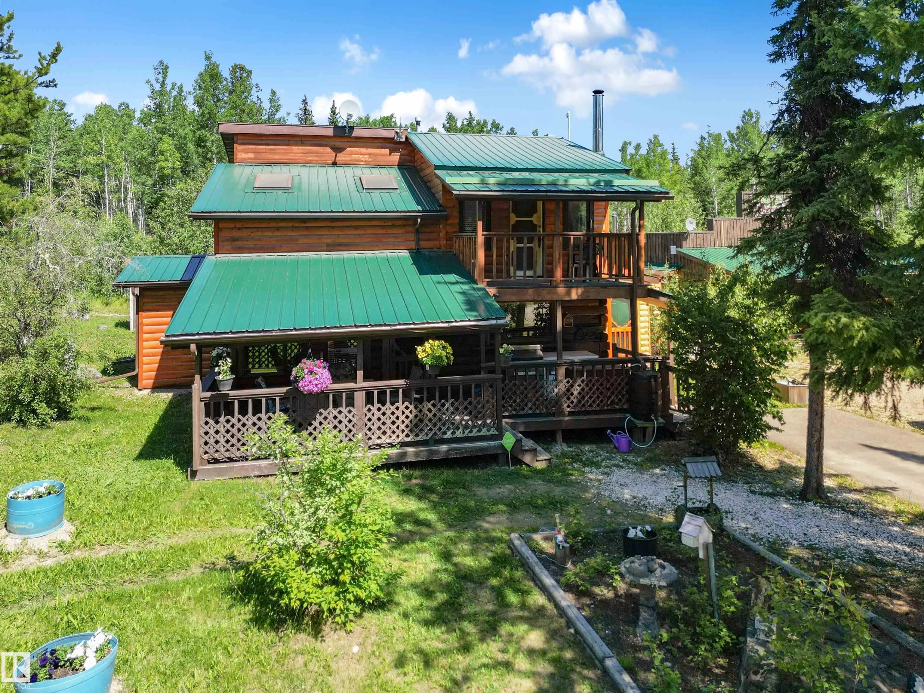 4836 A 53 AVE & 4836 B 53 Avenue