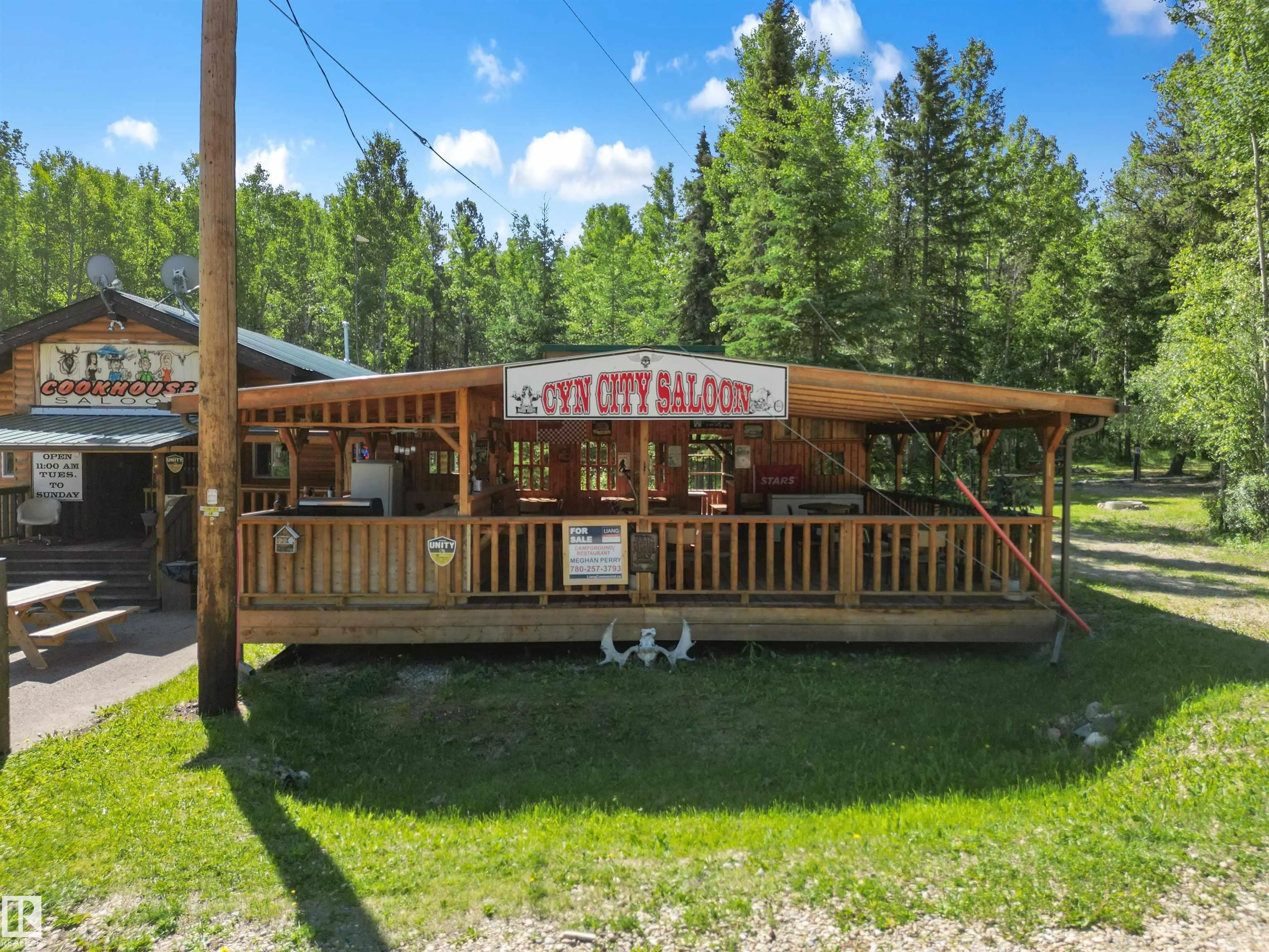 4836 A 53 AVE & 4836 B 53 Avenue
