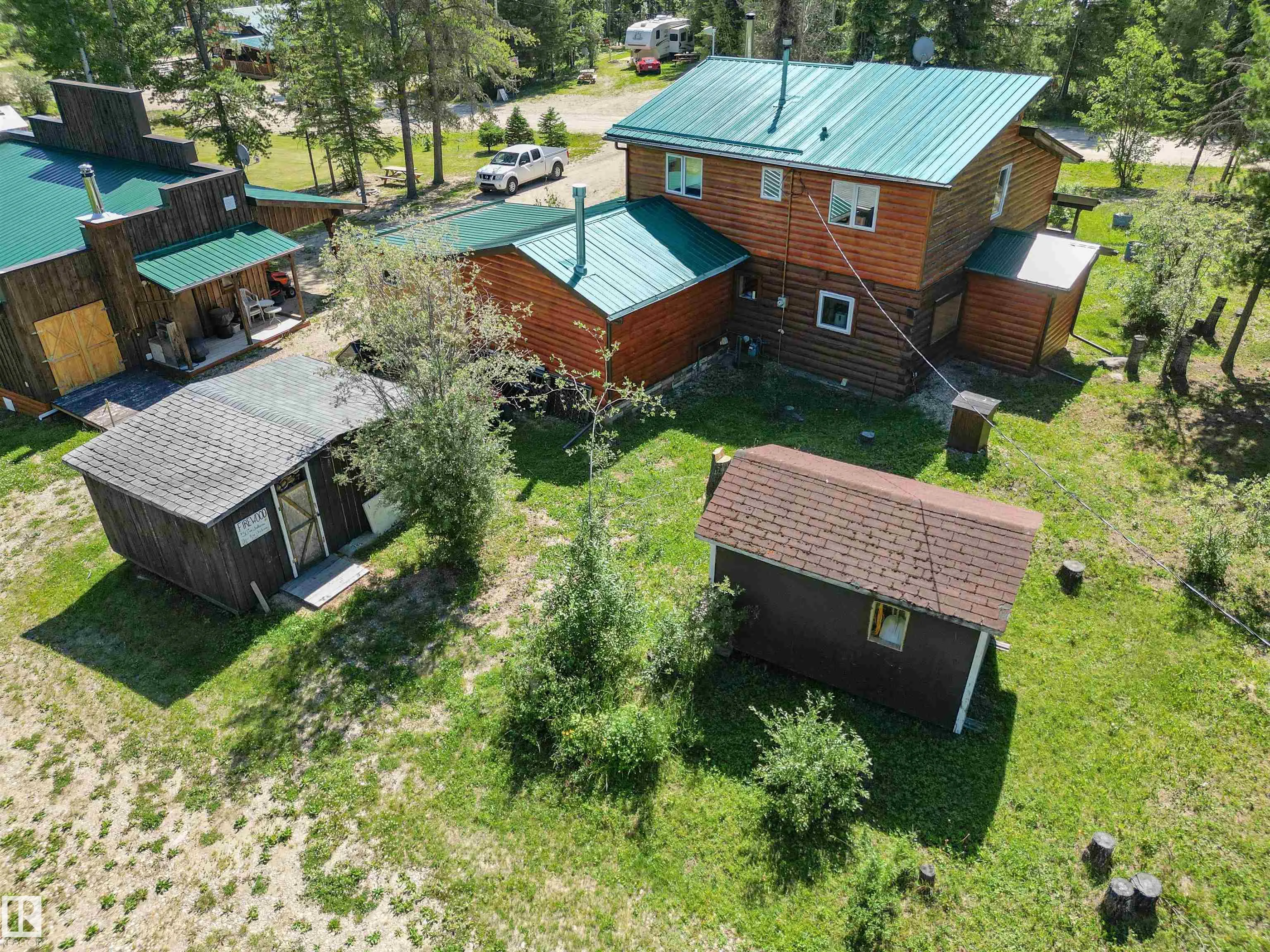 4836 A 53 AVE & 4836 B 53 Avenue