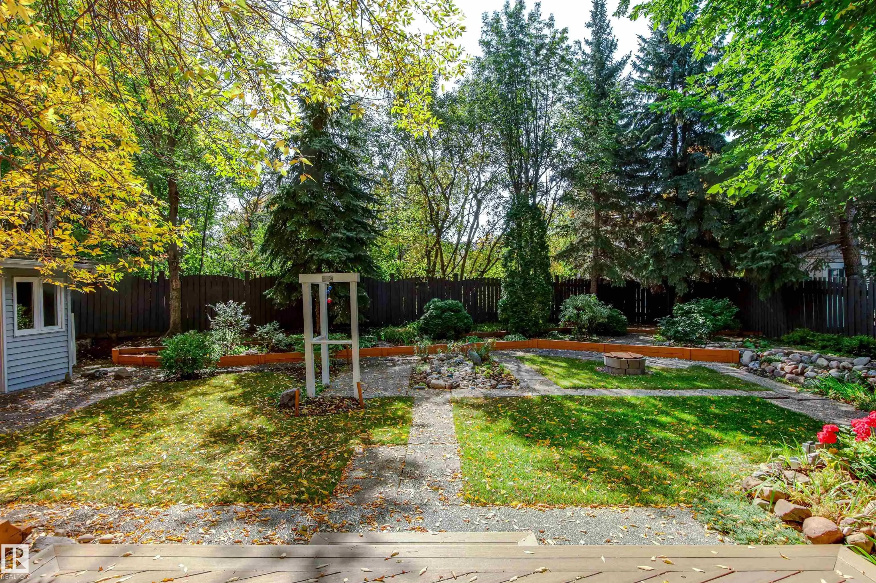 453 ROONEY Crescent
